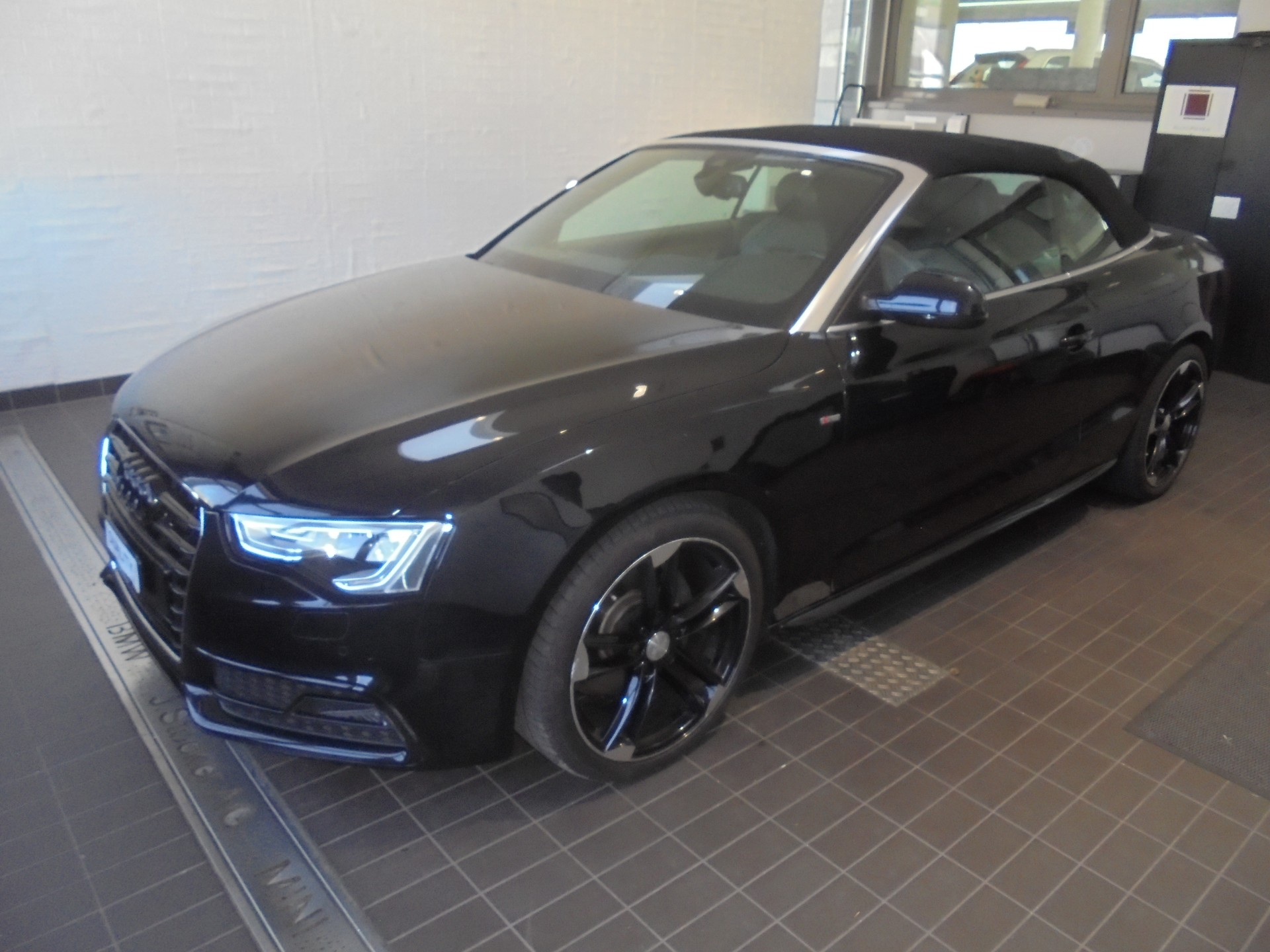 AUDI A5 Cabriolet 3.0 TDI quattro S-tronic