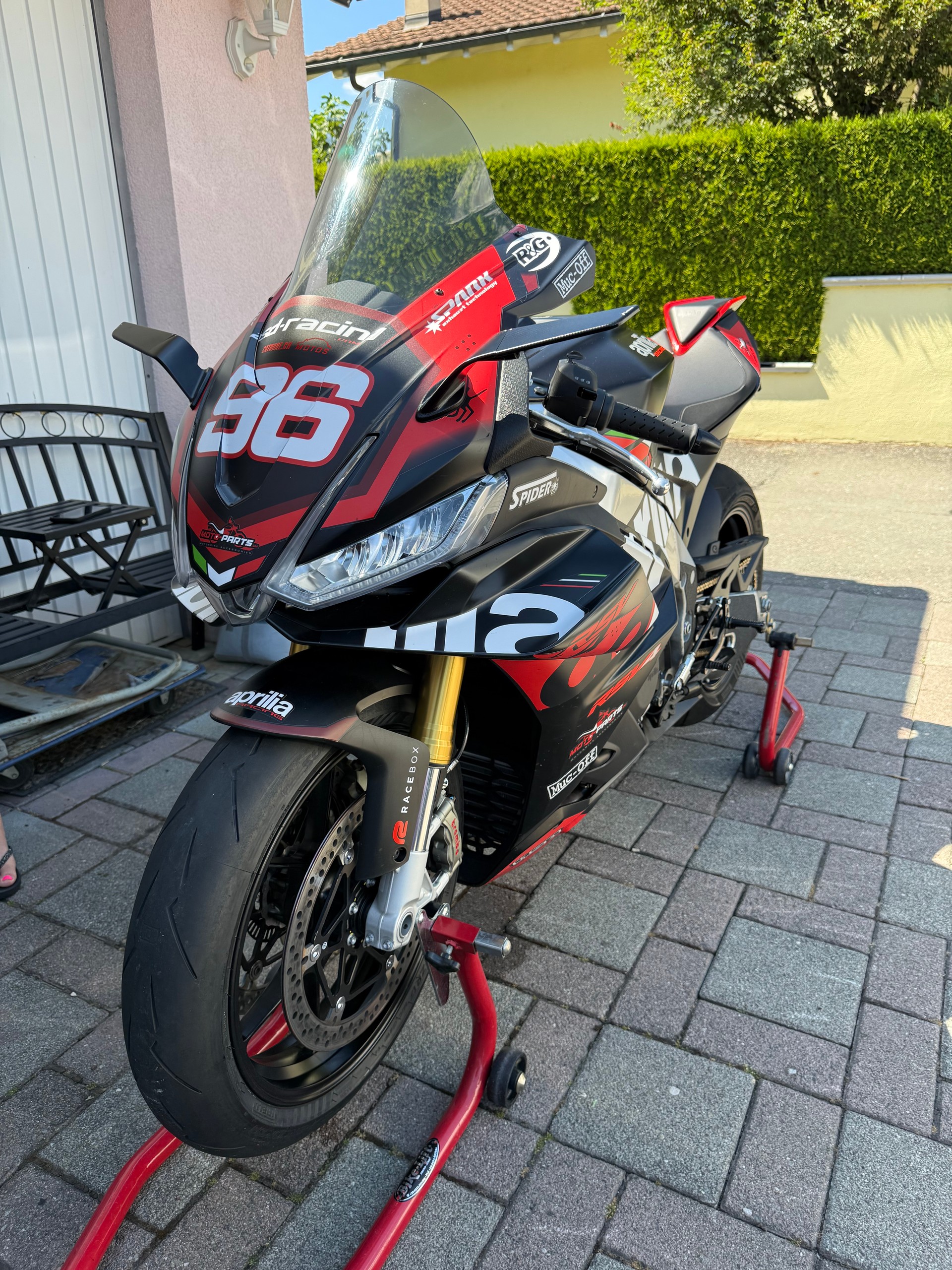 APRILIA RSV4 1100 Factory-image-0
