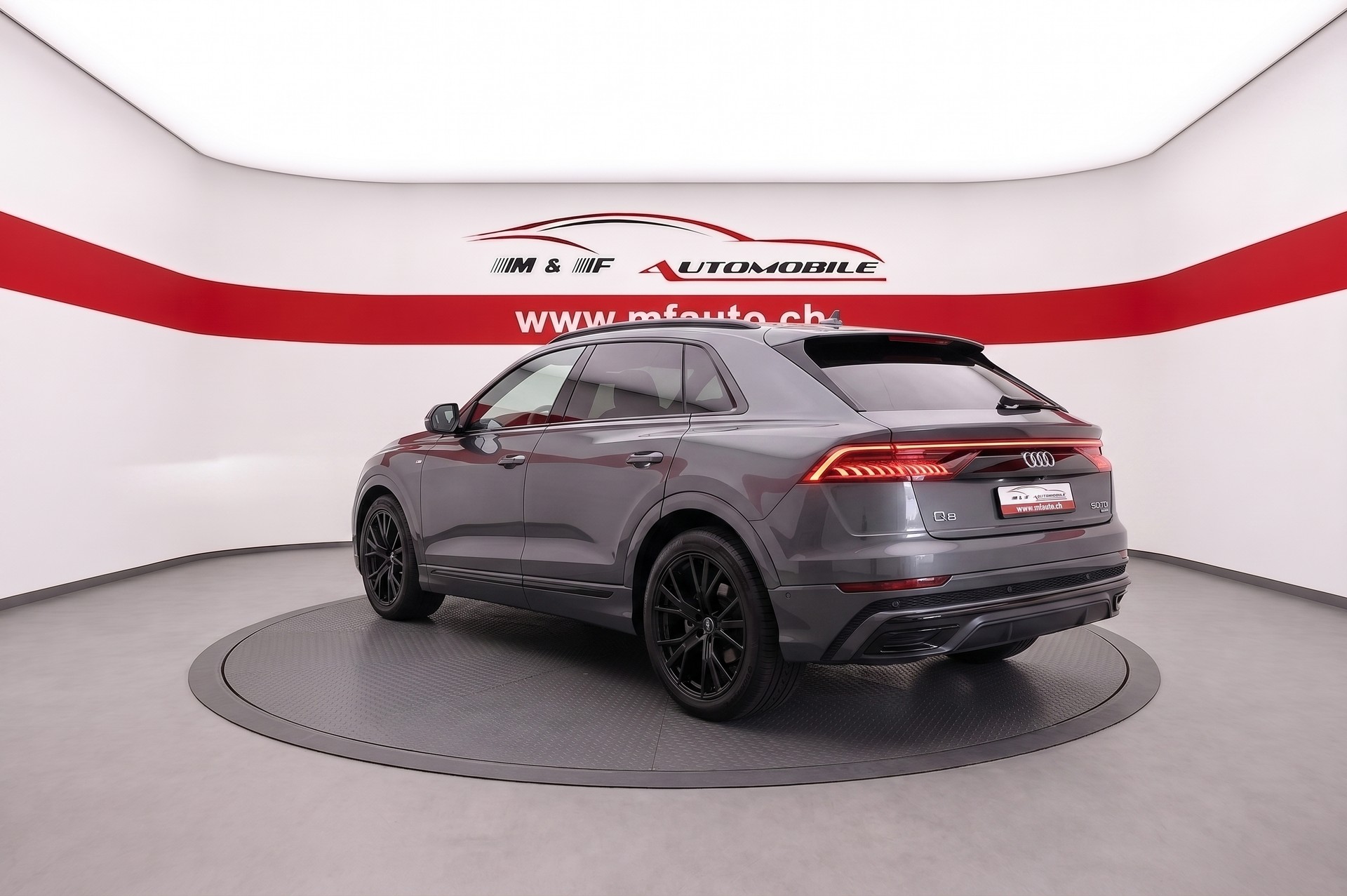 AUDI Q8 3.0 50 TDI Black Edition quattro T-Tronic CH FAHRZEUG Bang & Olufsen Advanced Sound System-showroom-element-2