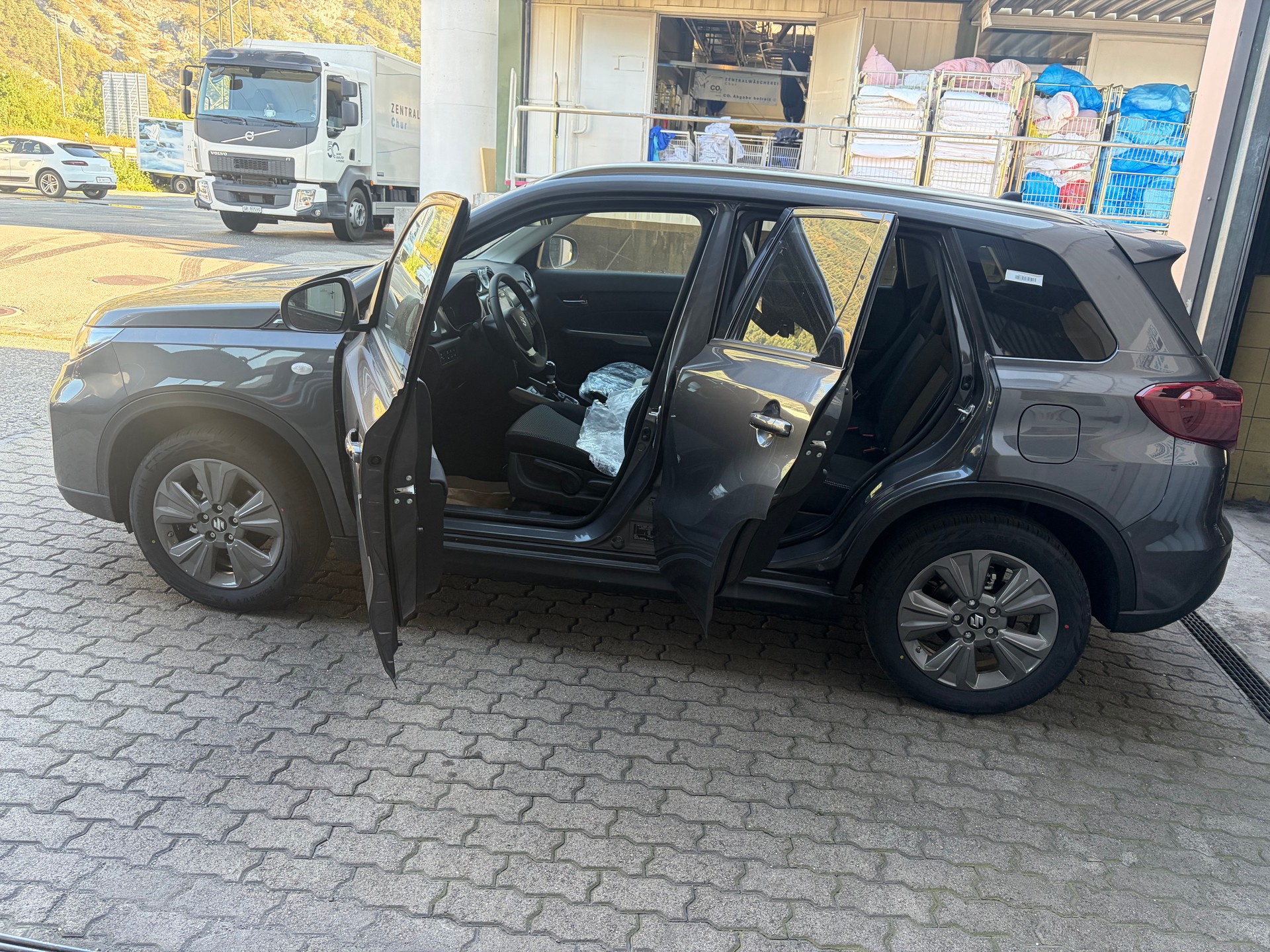 SUZUKI Vitara 1.4 Boosterjet Compact + Hybrid-image-8