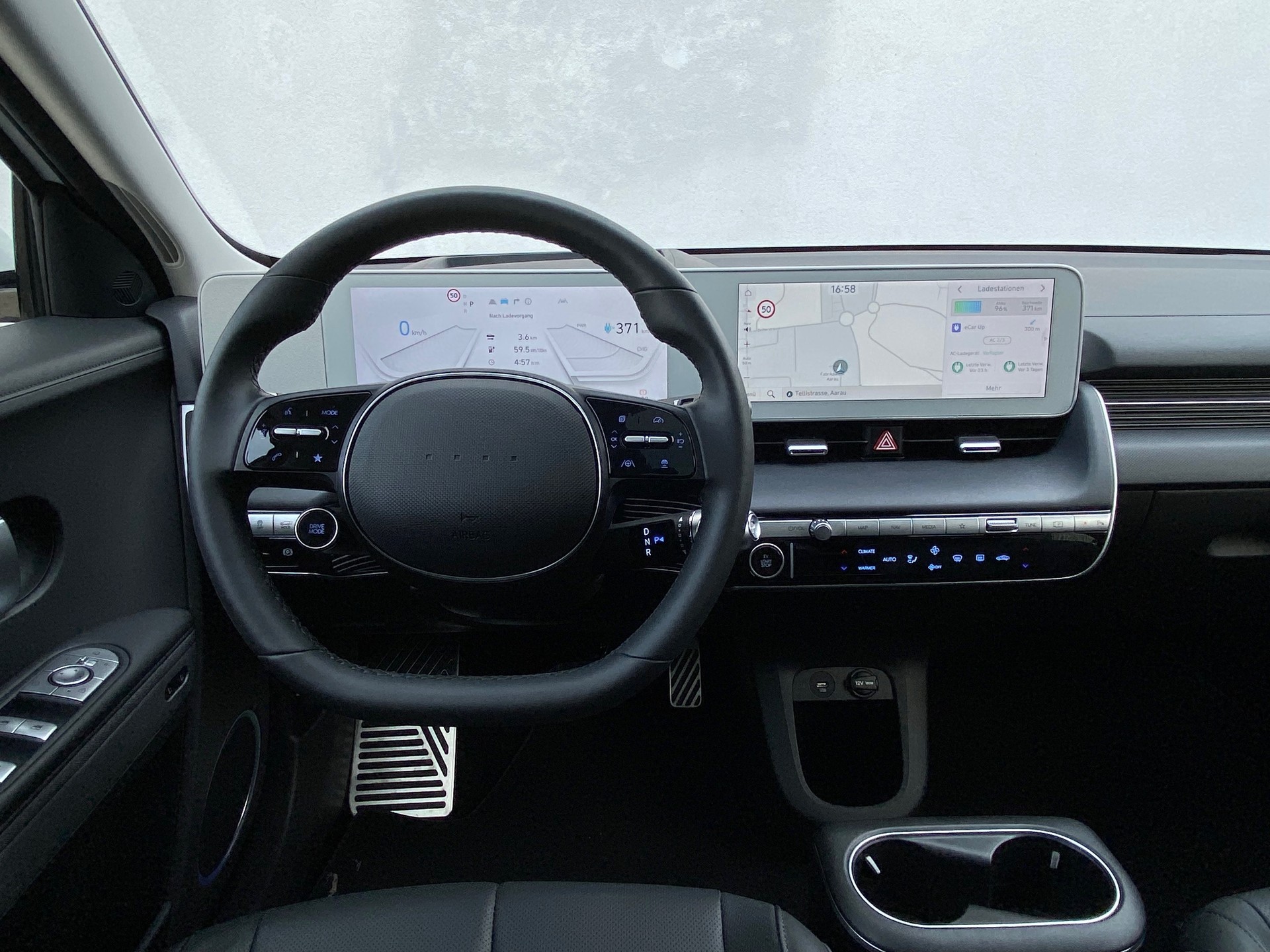 HYUNDAI Ioniq 5 *77kWh*Swiss*Amplia*2WD*Wärmepumpe*-image-7