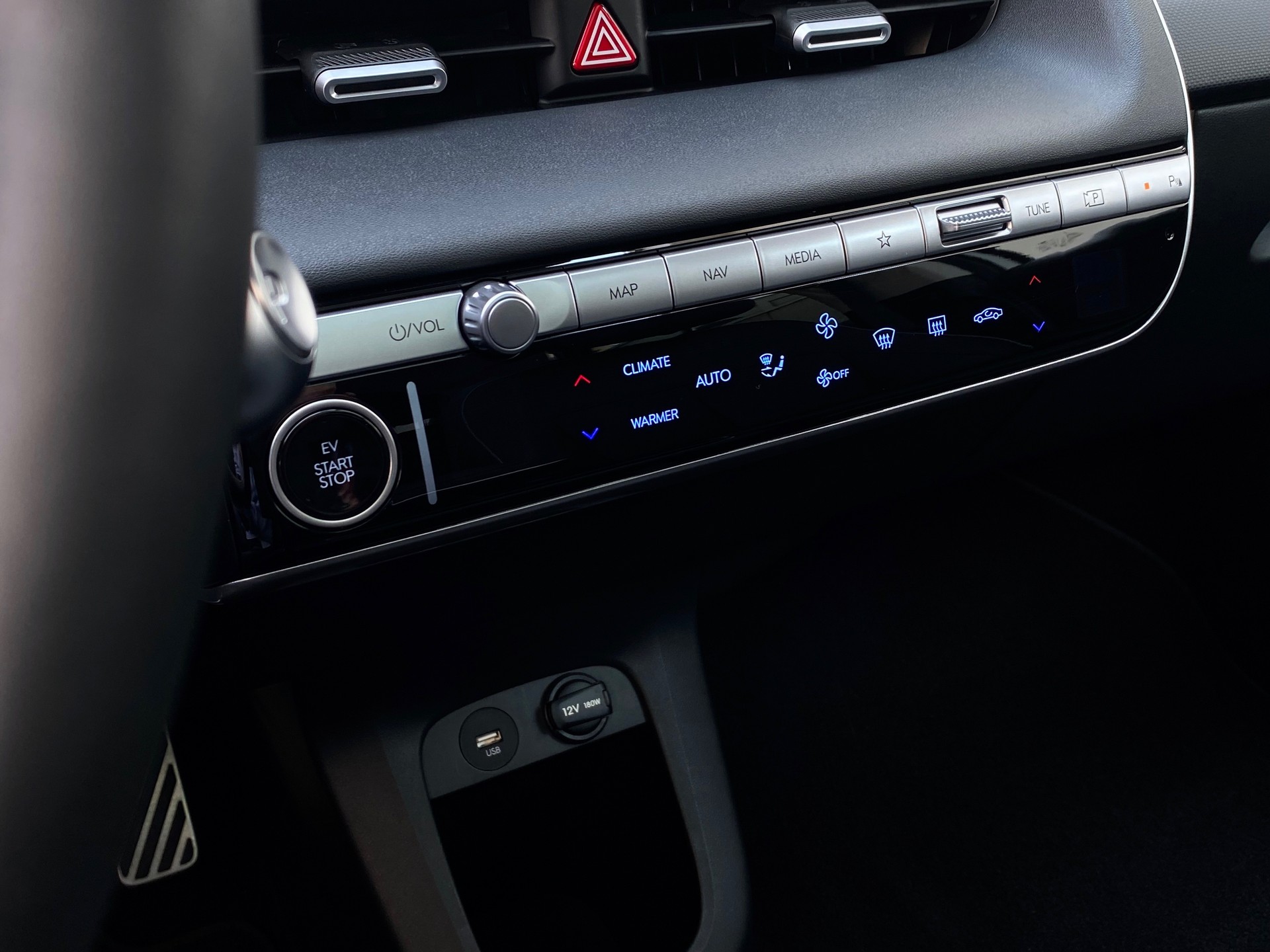 HYUNDAI Ioniq 5 *77kWh*Swiss*Amplia*2WD*Wärmepumpe*-image-10