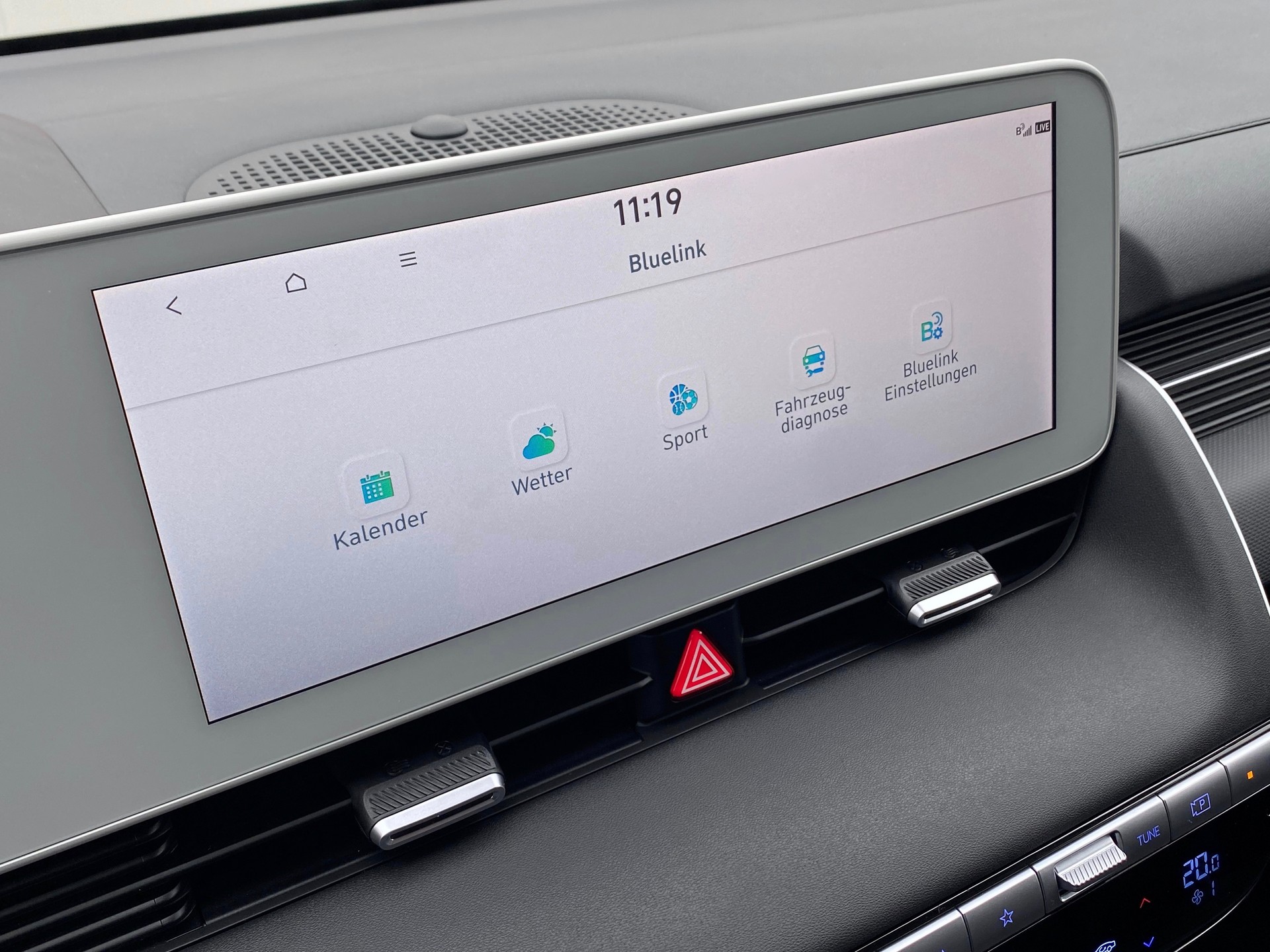 HYUNDAI Ioniq 5 *77kWh*Swiss*Amplia*2WD*Wärmepumpe*-image-14