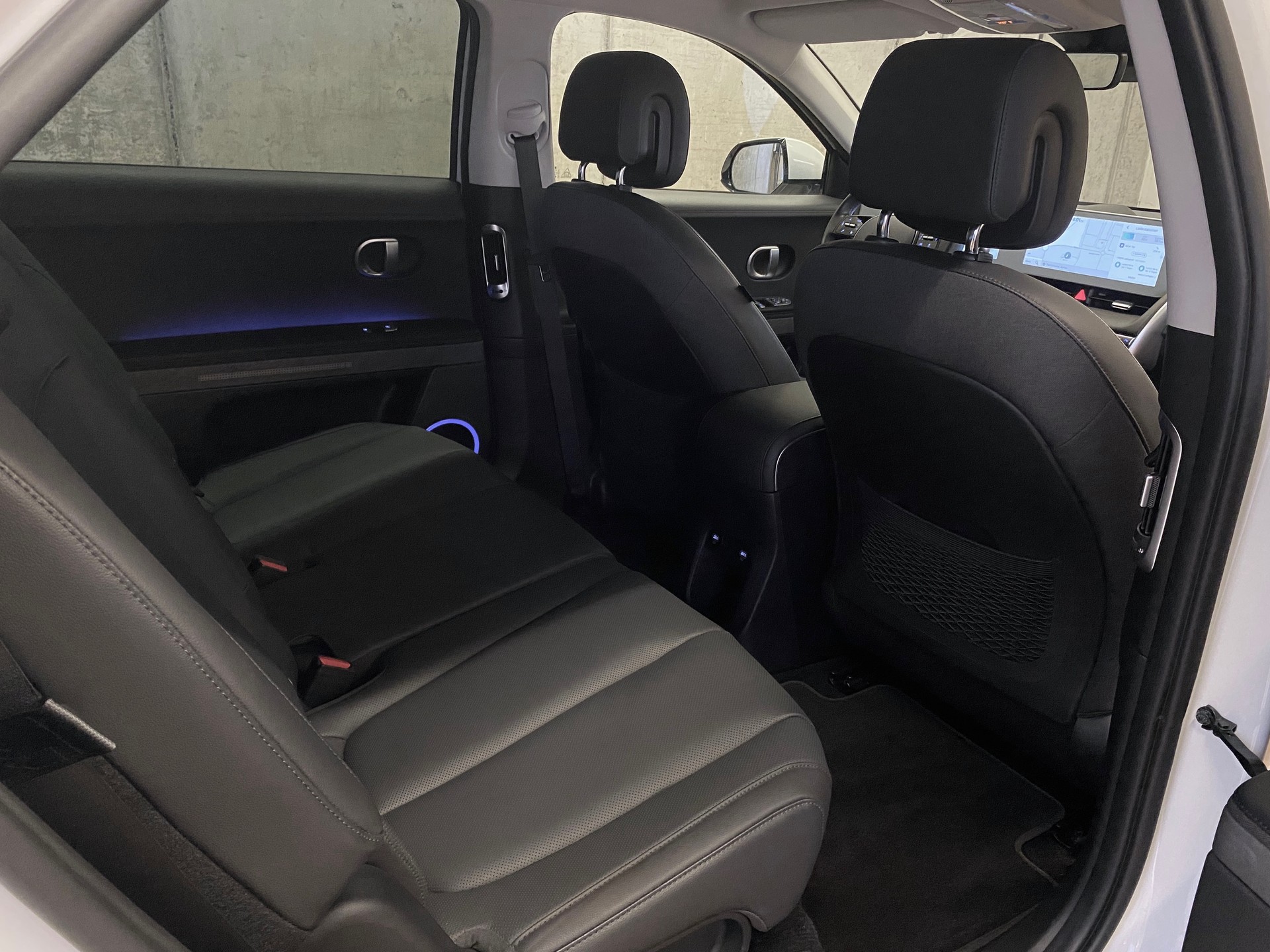 HYUNDAI Ioniq 5 *77kWh*Swiss*Amplia*2WD*Wärmepumpe*-image-19