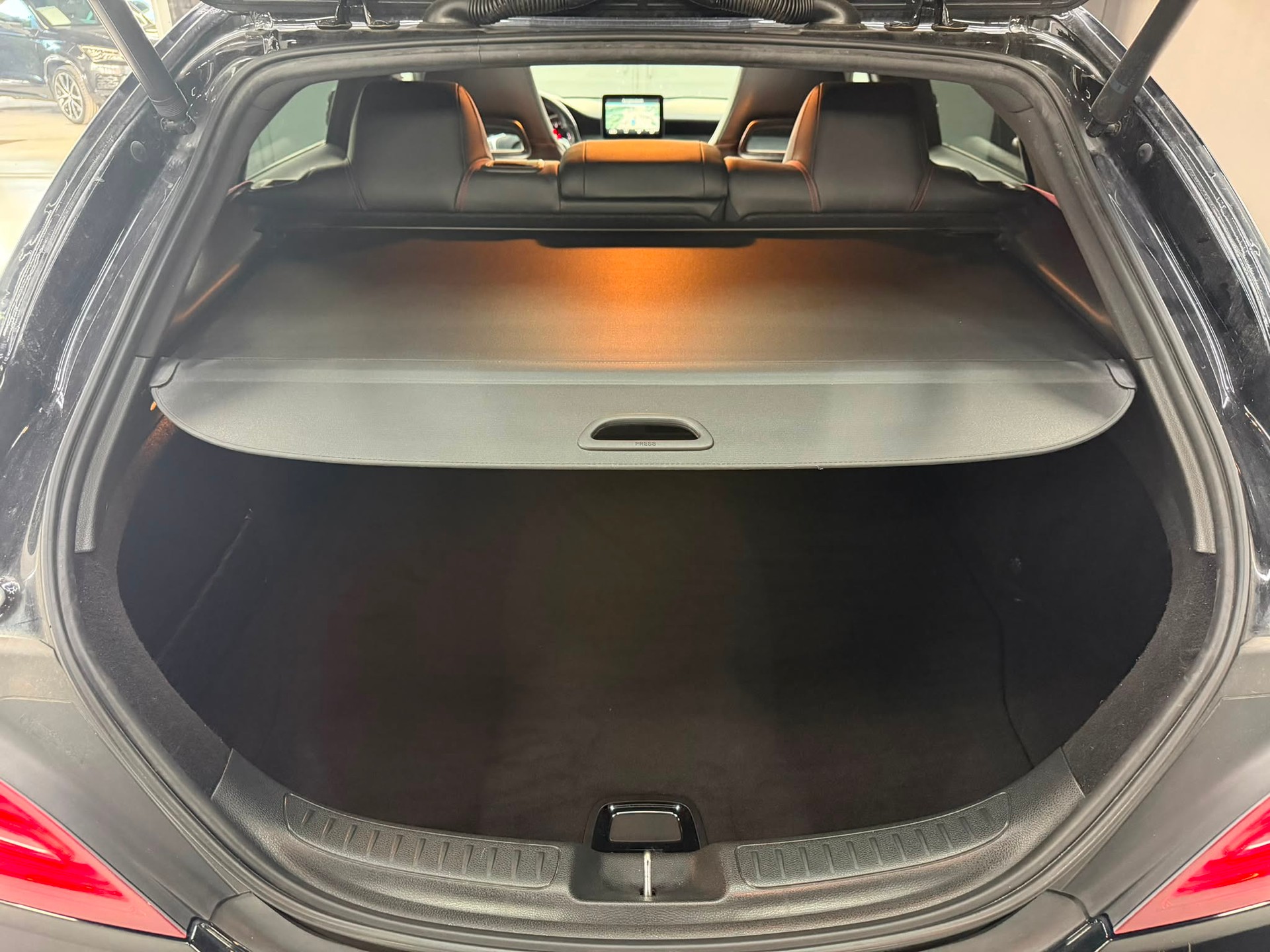 MERCEDES-BENZ CLA Shooting Brake 250 Sport 4Matic 7G-DCT-image-13