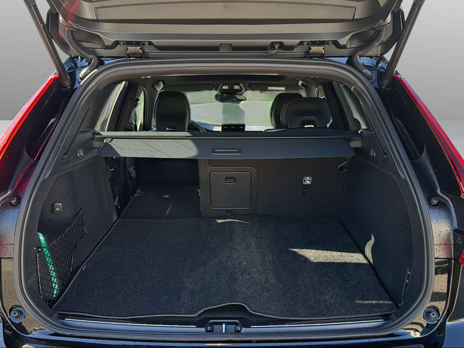 VOLVO XC60 2.0 T8 TE Black Edition eAWD-image-15