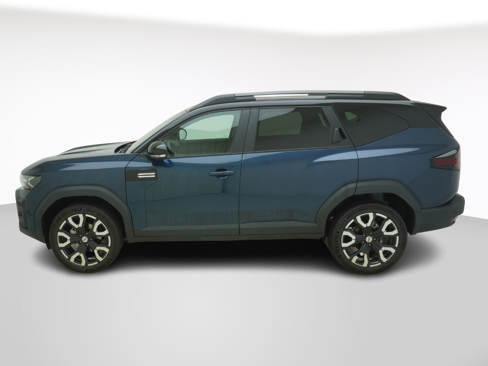 DACIA Bigster 1.8 Hybrid Journey-showroom-element-1