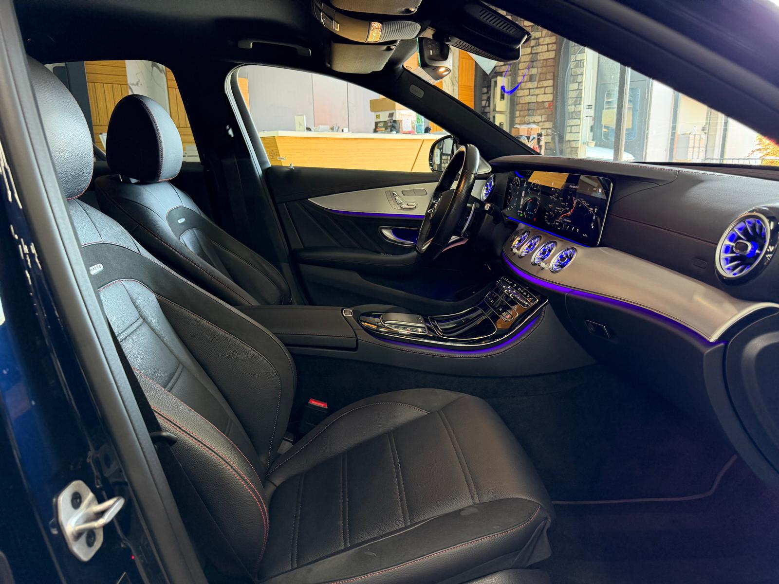 MERCEDES-BENZ AMG E 53 Limited Blue&Black Performance 4Matic+ Speedshift 9G-TCT-image-13