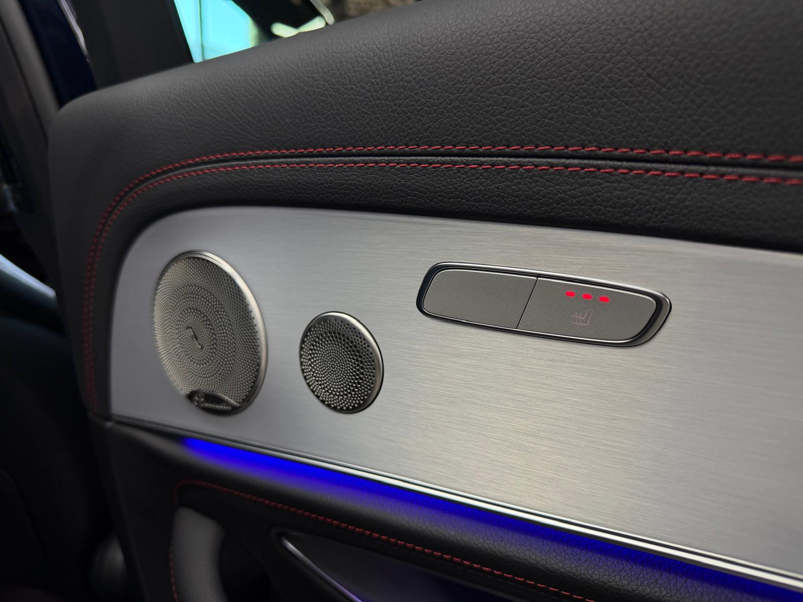 MERCEDES-BENZ AMG E 53 Limited Blue&Black Performance 4Matic+ Speedshift 9G-TCT-image-16