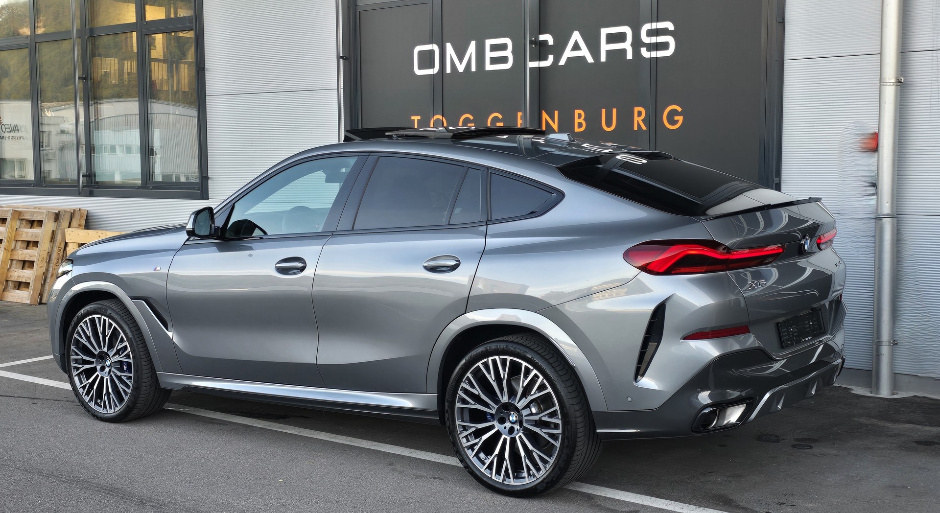 BMW X6 xDrive 48V 40d M Sport Pro Steptronic-showroom-element-3