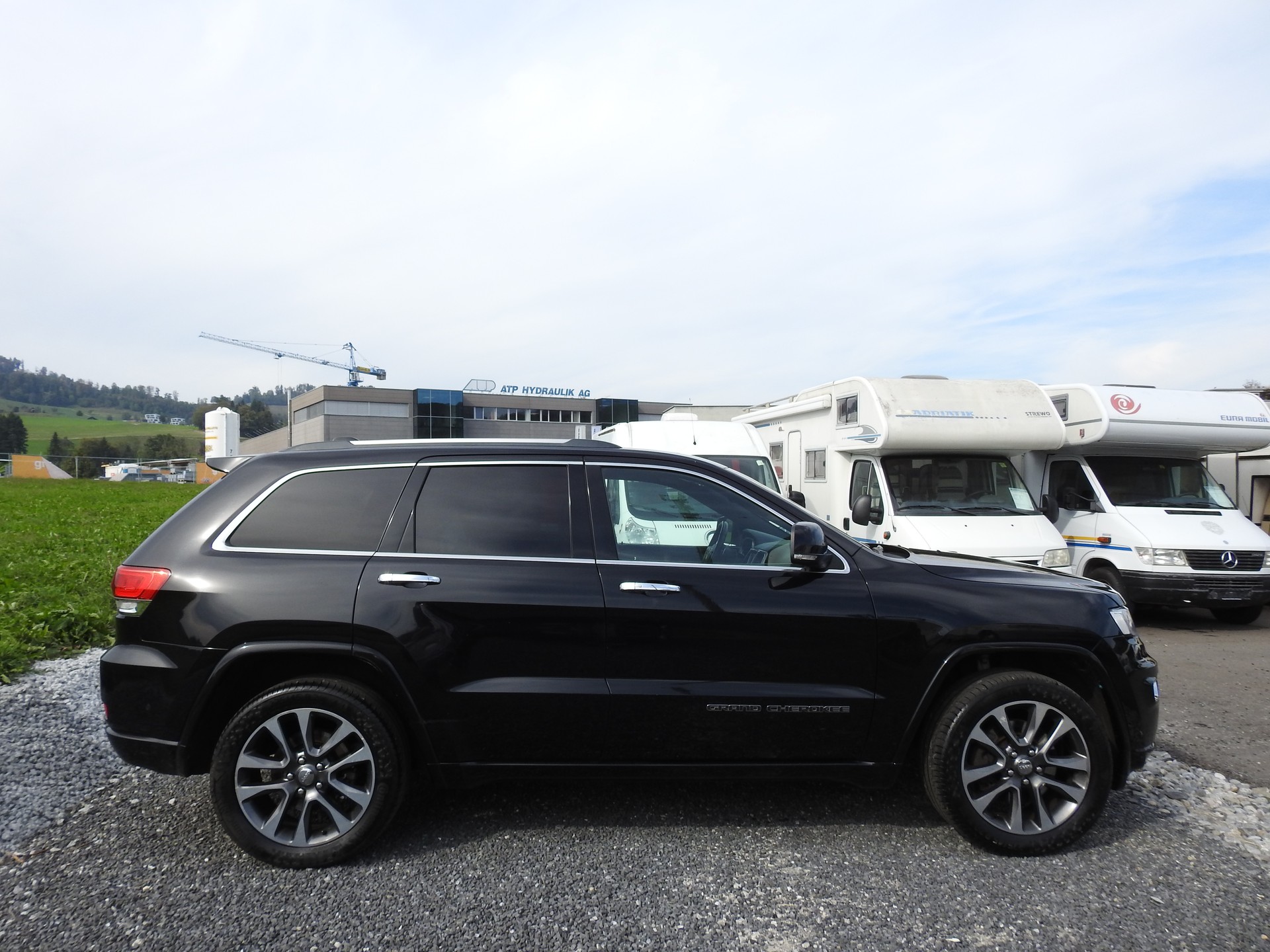 JEEP Grand Cherokee 3.0 CRD Overland Automatic-image-6