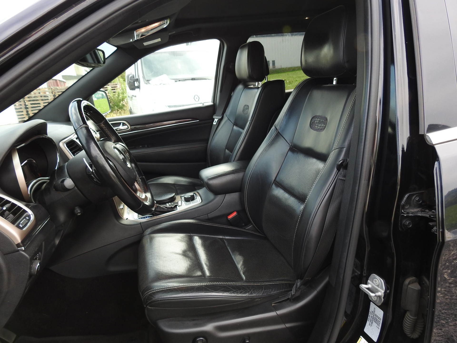 JEEP Grand Cherokee 3.0 CRD Overland Automatic-image-14