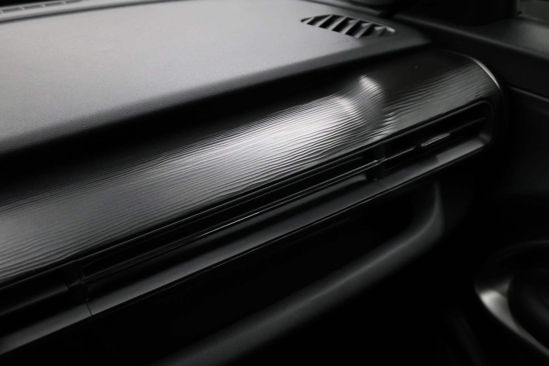 JEEP Avenger 1.2 Turbo Altitude-image-25