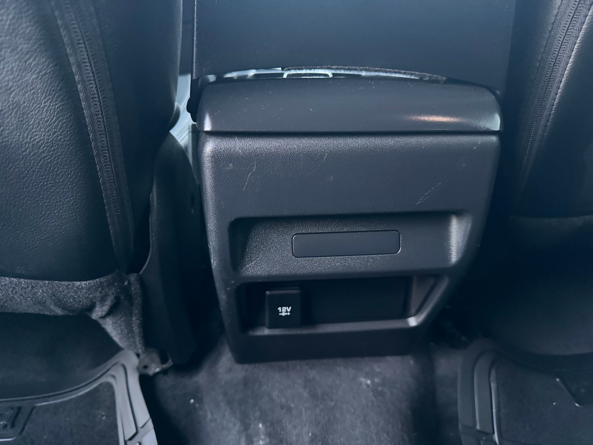 LAND ROVER Discovery Sport 2.0 TD4 HSE AT9-image-15