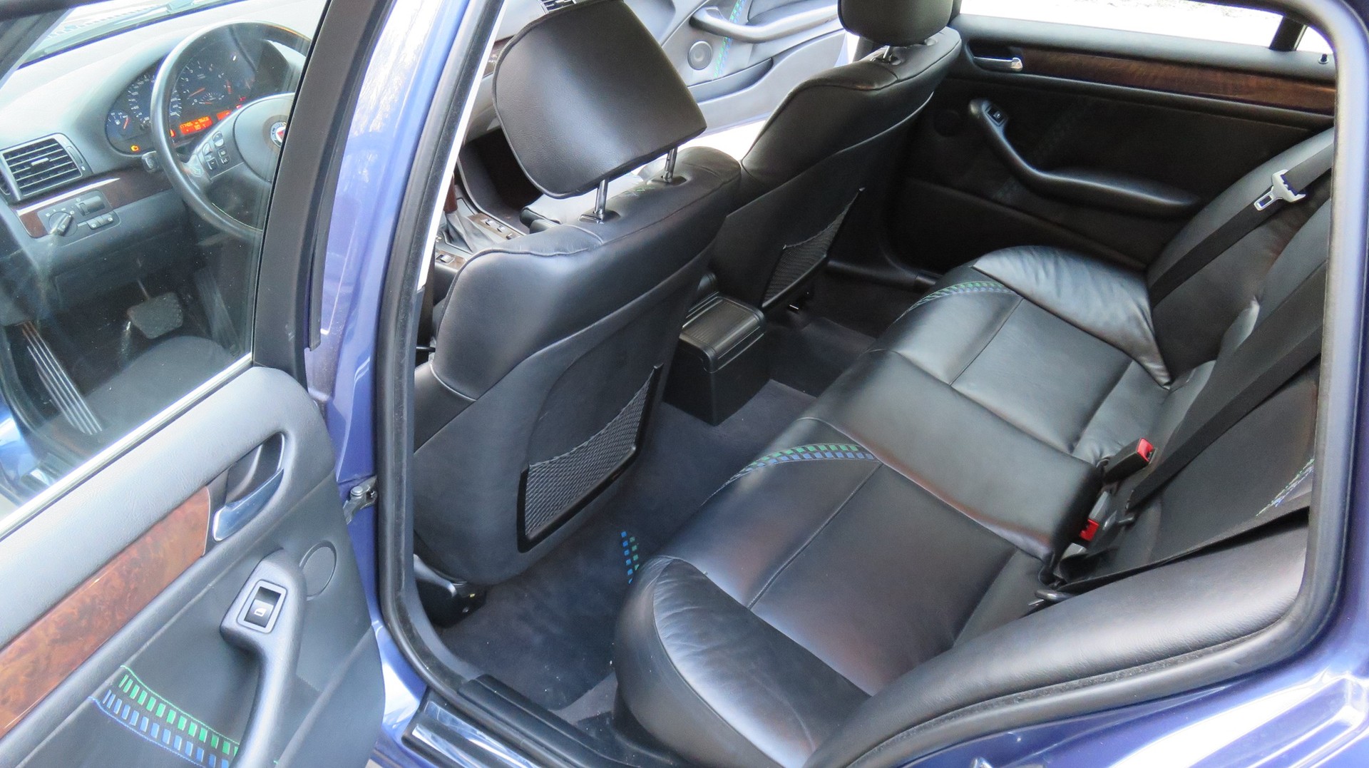 BMW-ALPINA B3 3.3 X Touring S.Tronic-image-6