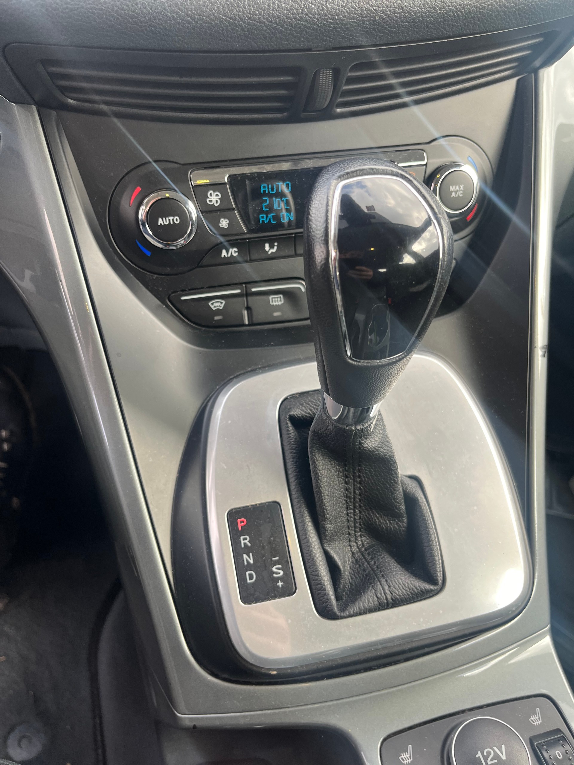FORD C-Max 2.0 TDCi Carving PowerShift-image-5