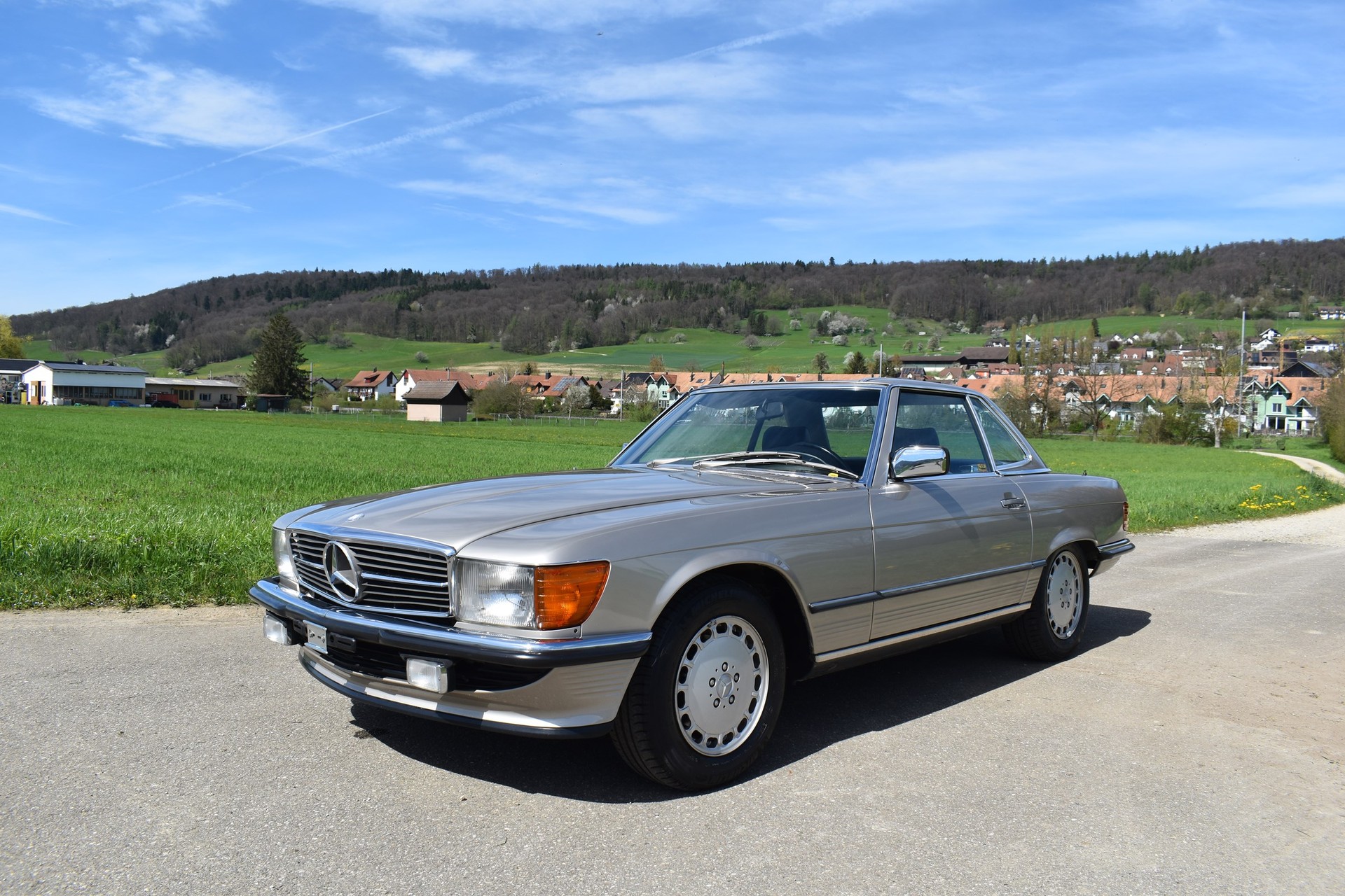 MERCEDES-BENZ SL 300-image-1