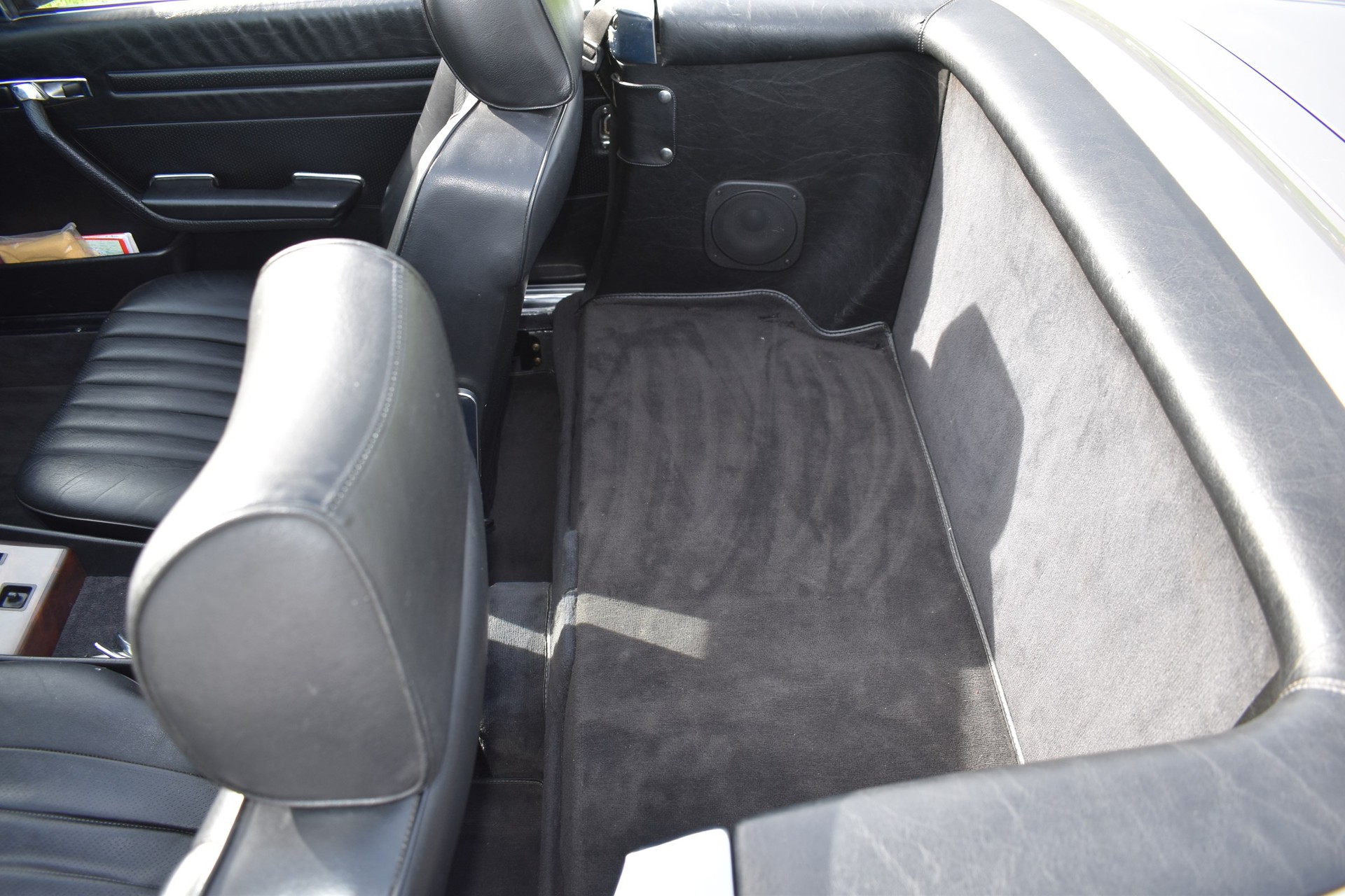 MERCEDES-BENZ SL 300-image-18