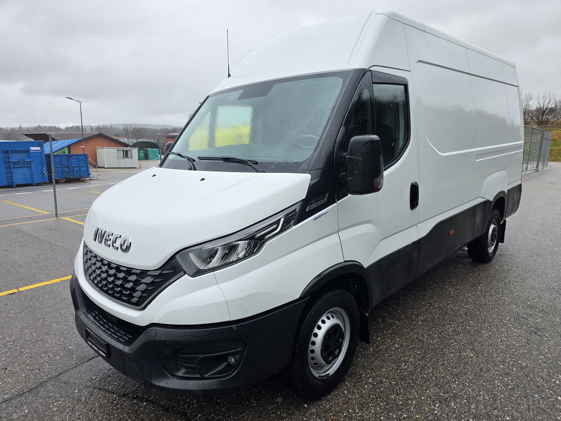 IVECO 35S14HA8V Fourgon 12m3