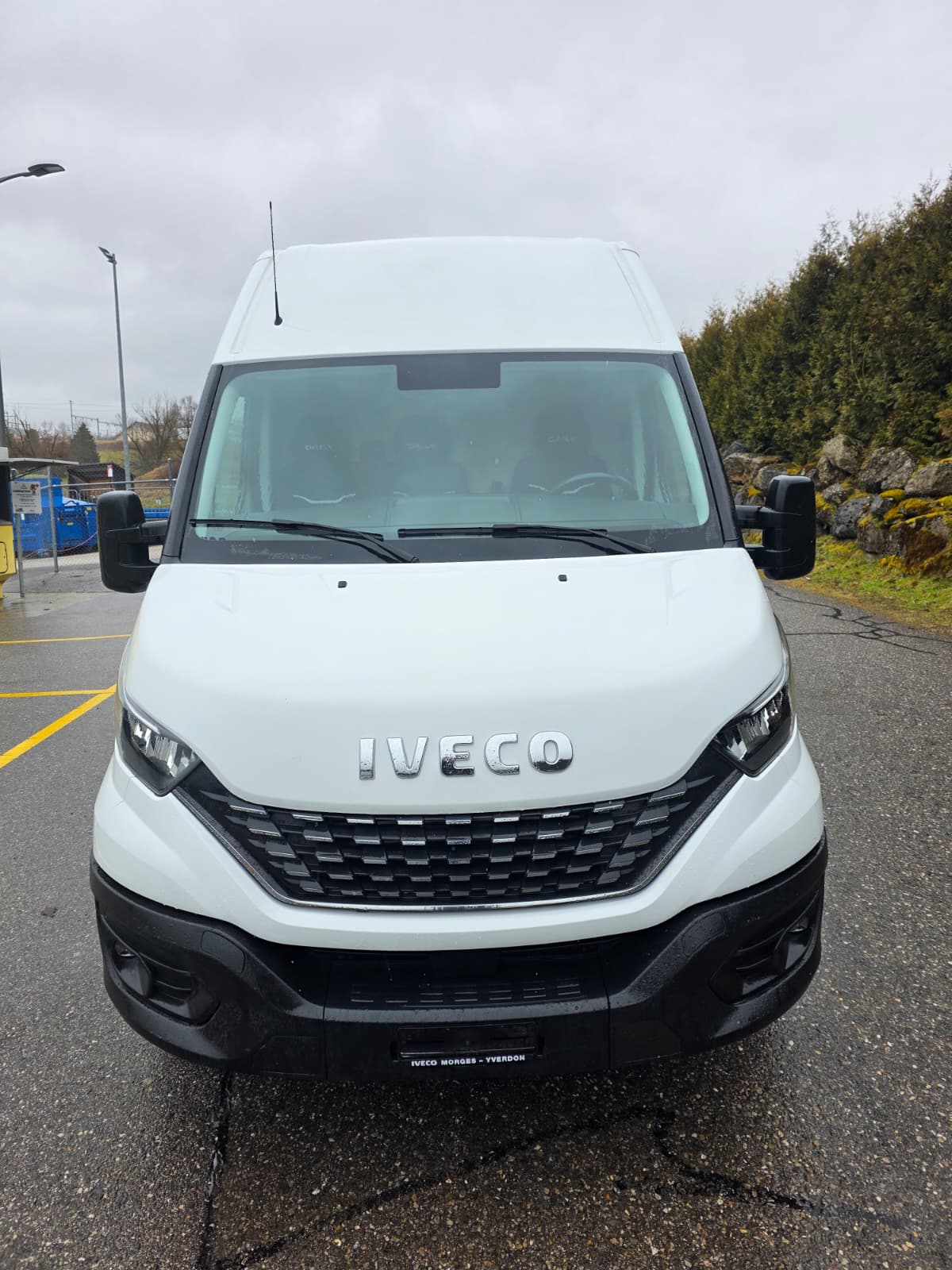 IVECO 35S14HA8V Fourgon 12m3-image-4