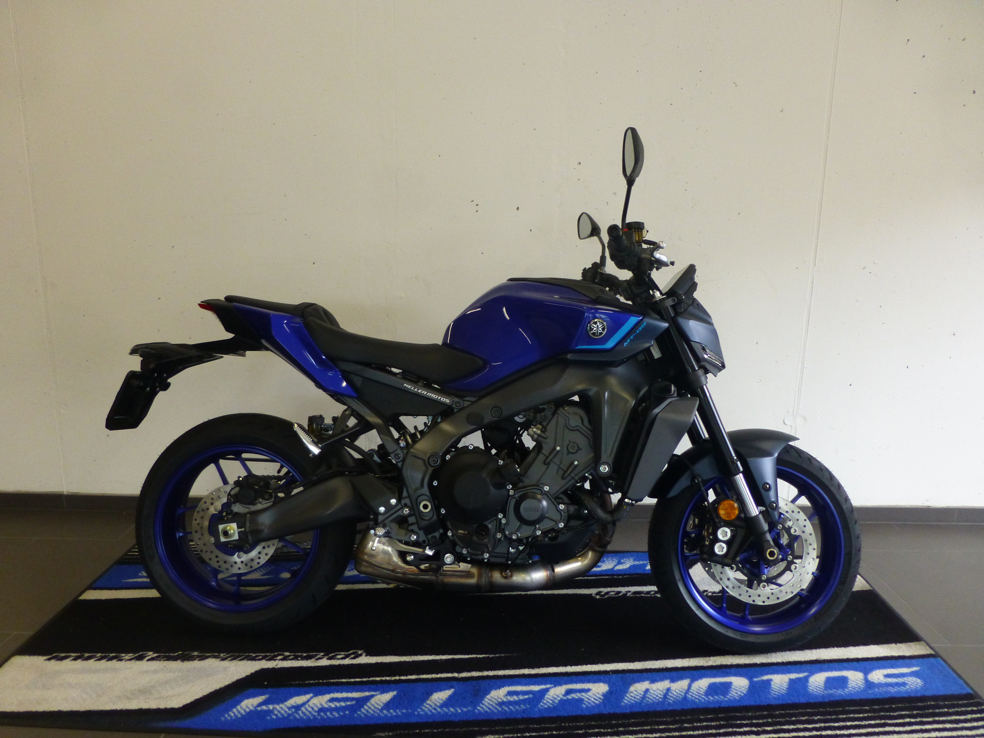 YAMAHA MT-09-image-0