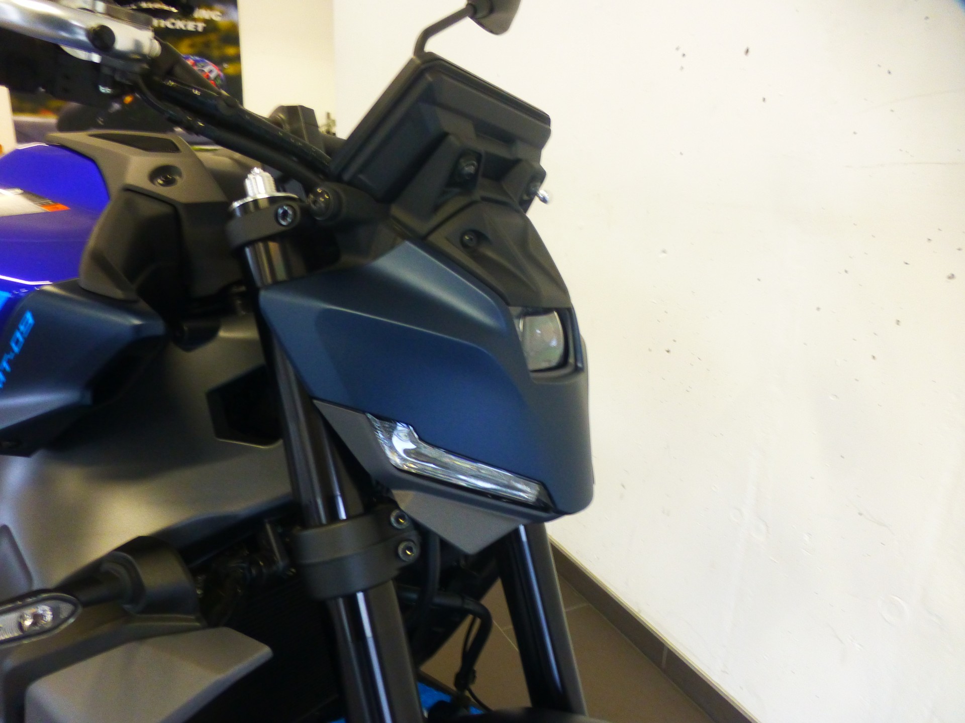 YAMAHA MT-09-image-14
