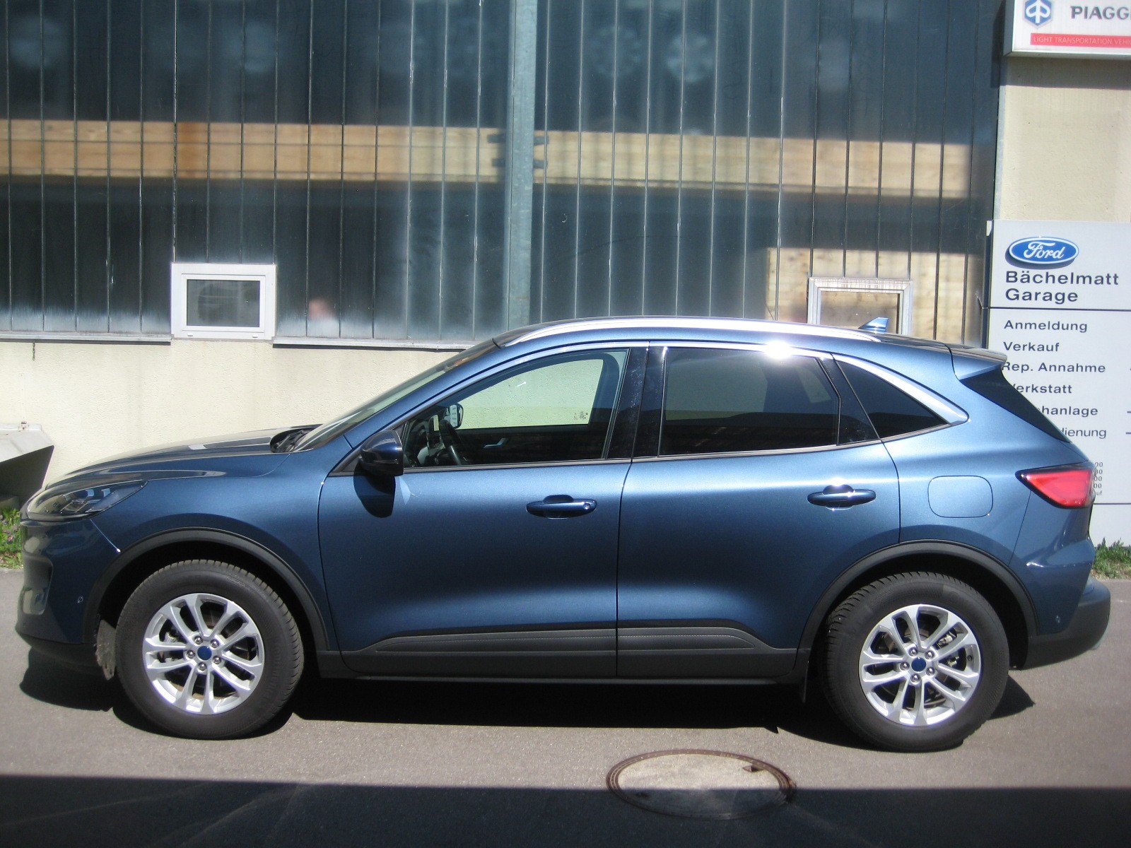 FORD Kuga 2.5 FHEV Titanium X 4WD-image-1
