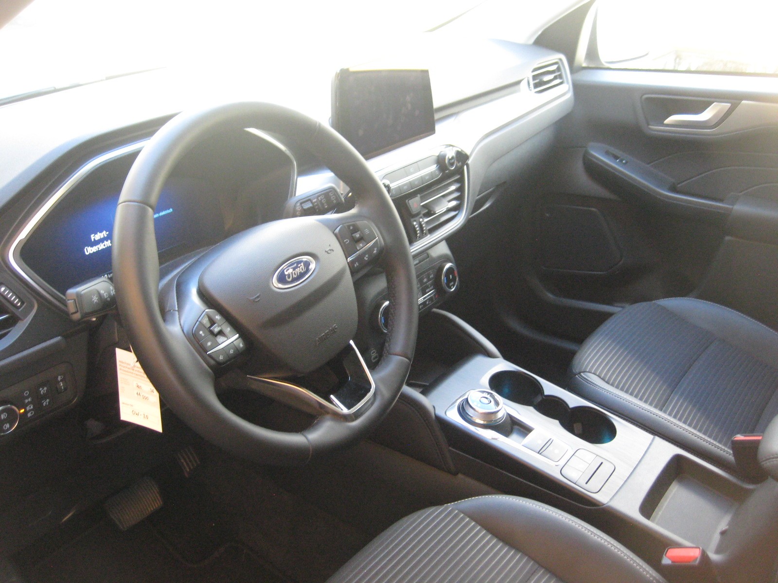 FORD Kuga 2.5 FHEV Titanium X 4WD-image-5