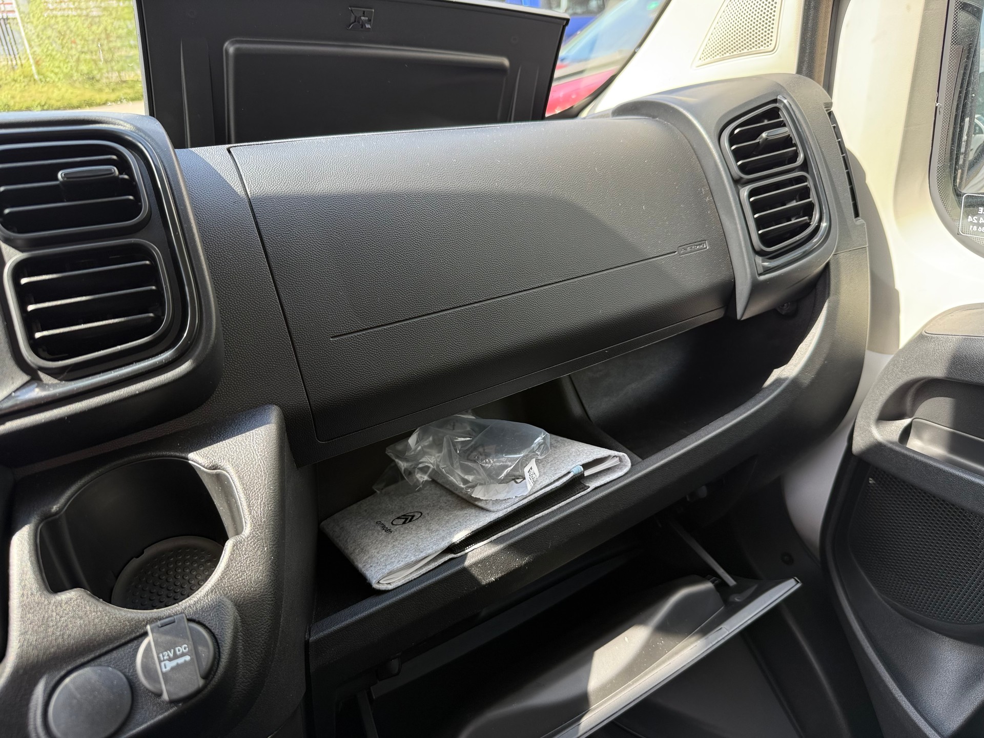 CITROEN Jumper 35+ 2.2 BlueHDi 180PS L4H2 2 Airbag Kamera 270°Tür Doppelblattfedern AHK 3T Holzboden, alle Grössen verfügbar!-image-16