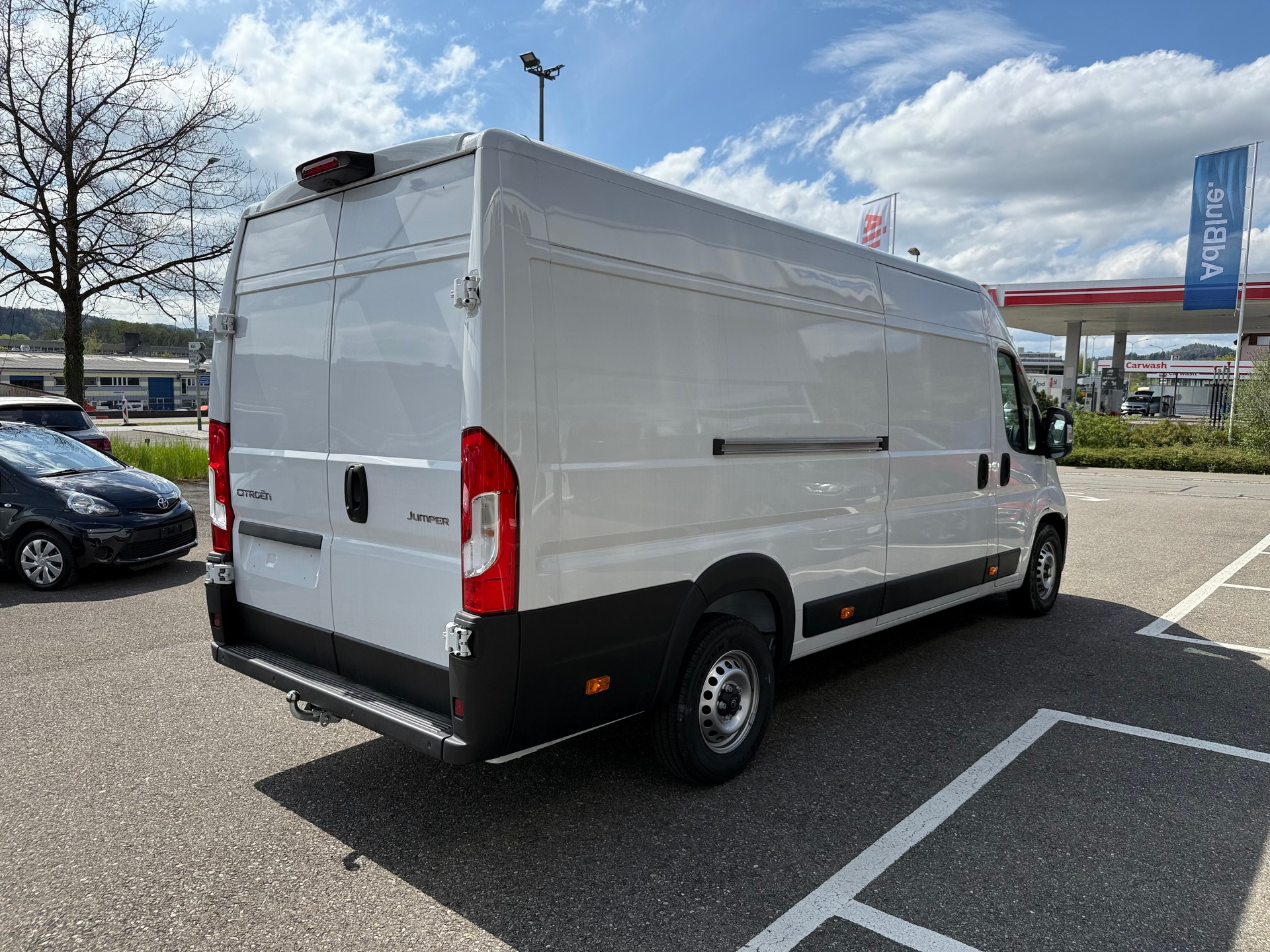 CITROEN Jumper 35+ 2.2 BlueHDi 180PS L4H2 2 Airbag Kamera 270°Tür Doppelblattfedern AHK 3T Holzboden, alle Grössen verfügbar!-image-5