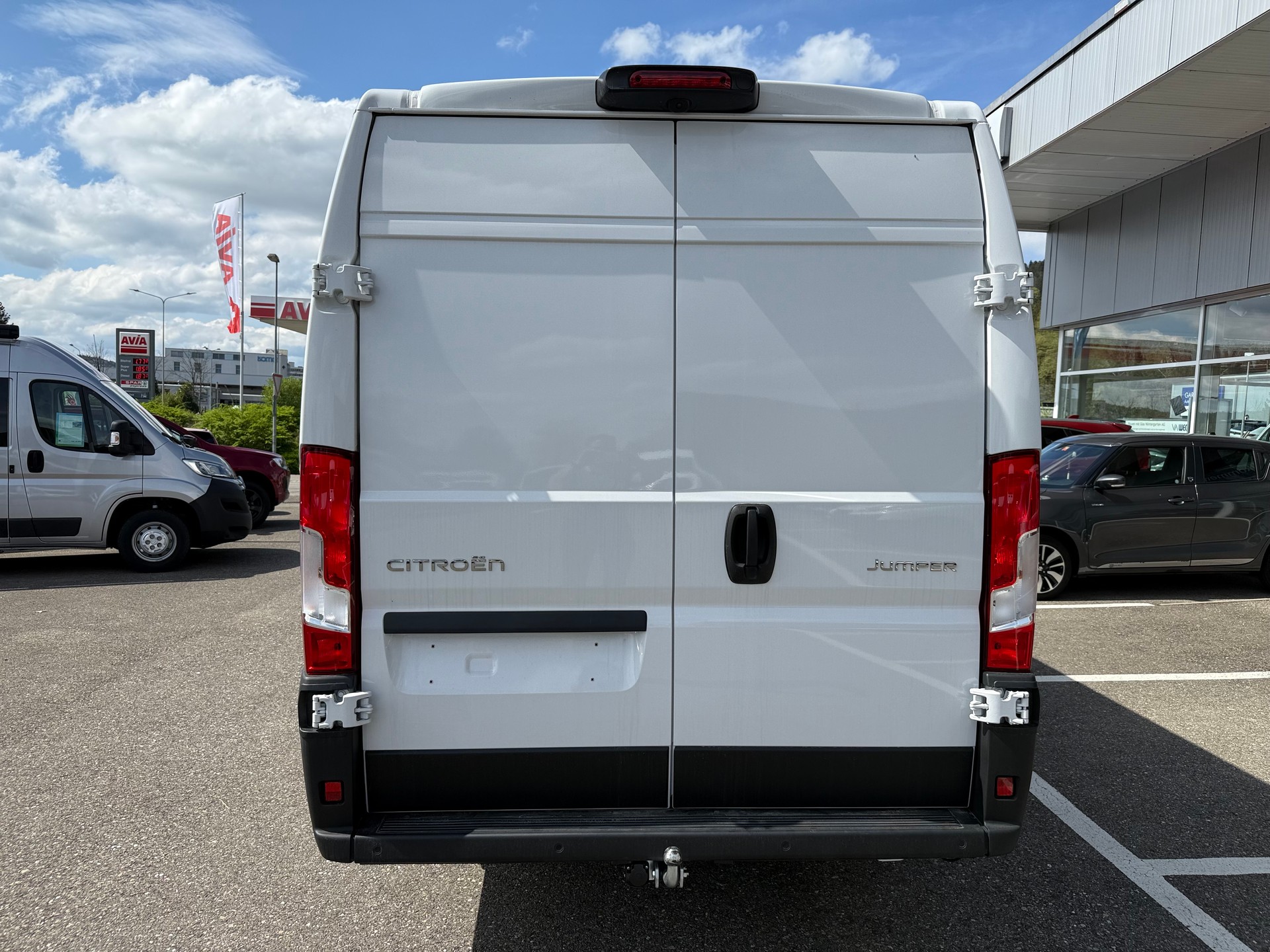 CITROEN Jumper 35+ 2.2 BlueHDi 180PS L4H2 2 Airbag Kamera 270°Tür Doppelblattfedern AHK 3T Holzboden, alle Grössen verfügbar!-image-4