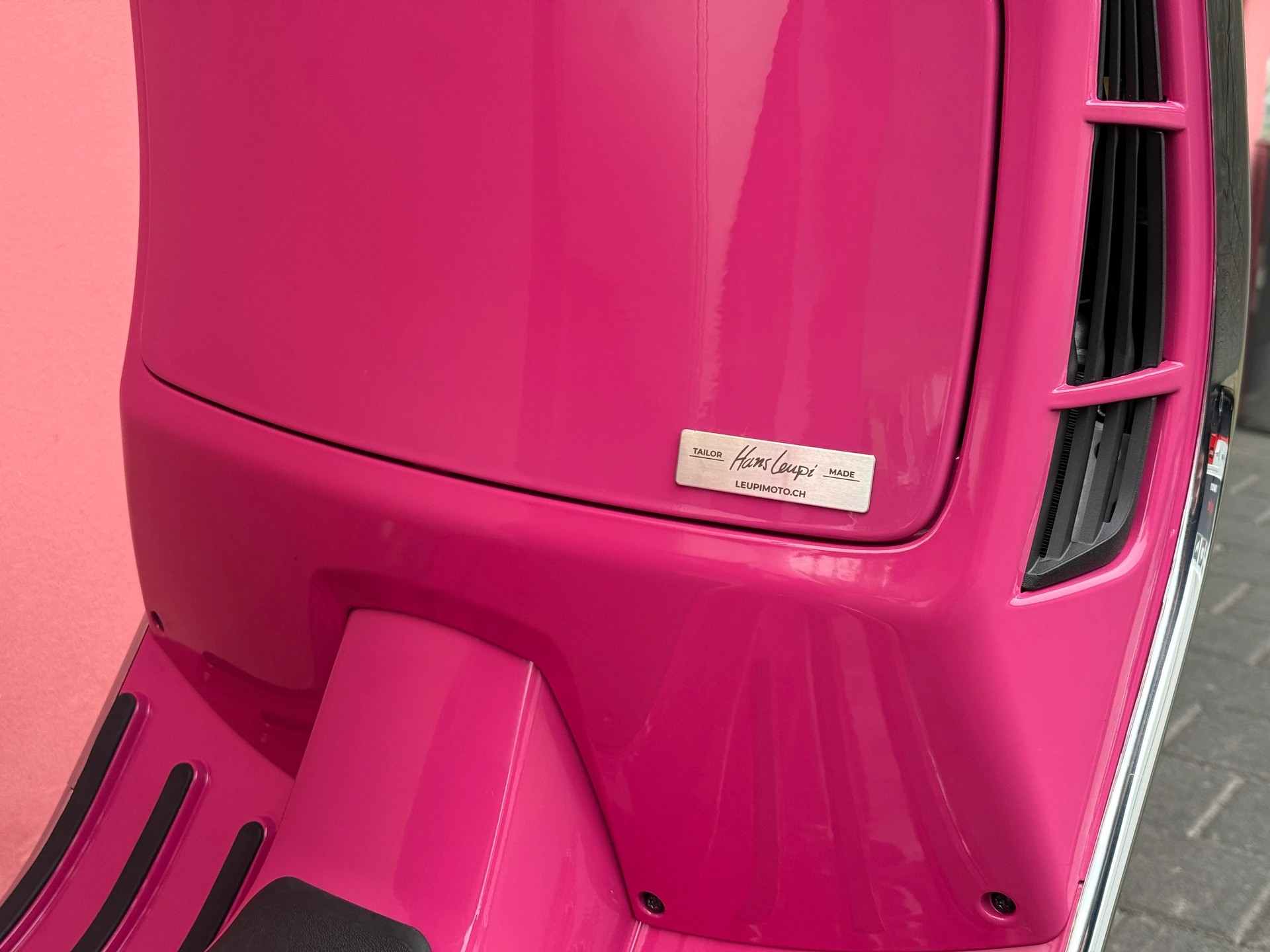 PIAGGIO Vespa GTS 310 Shocking Rosa 801 Tailor Made-image-1