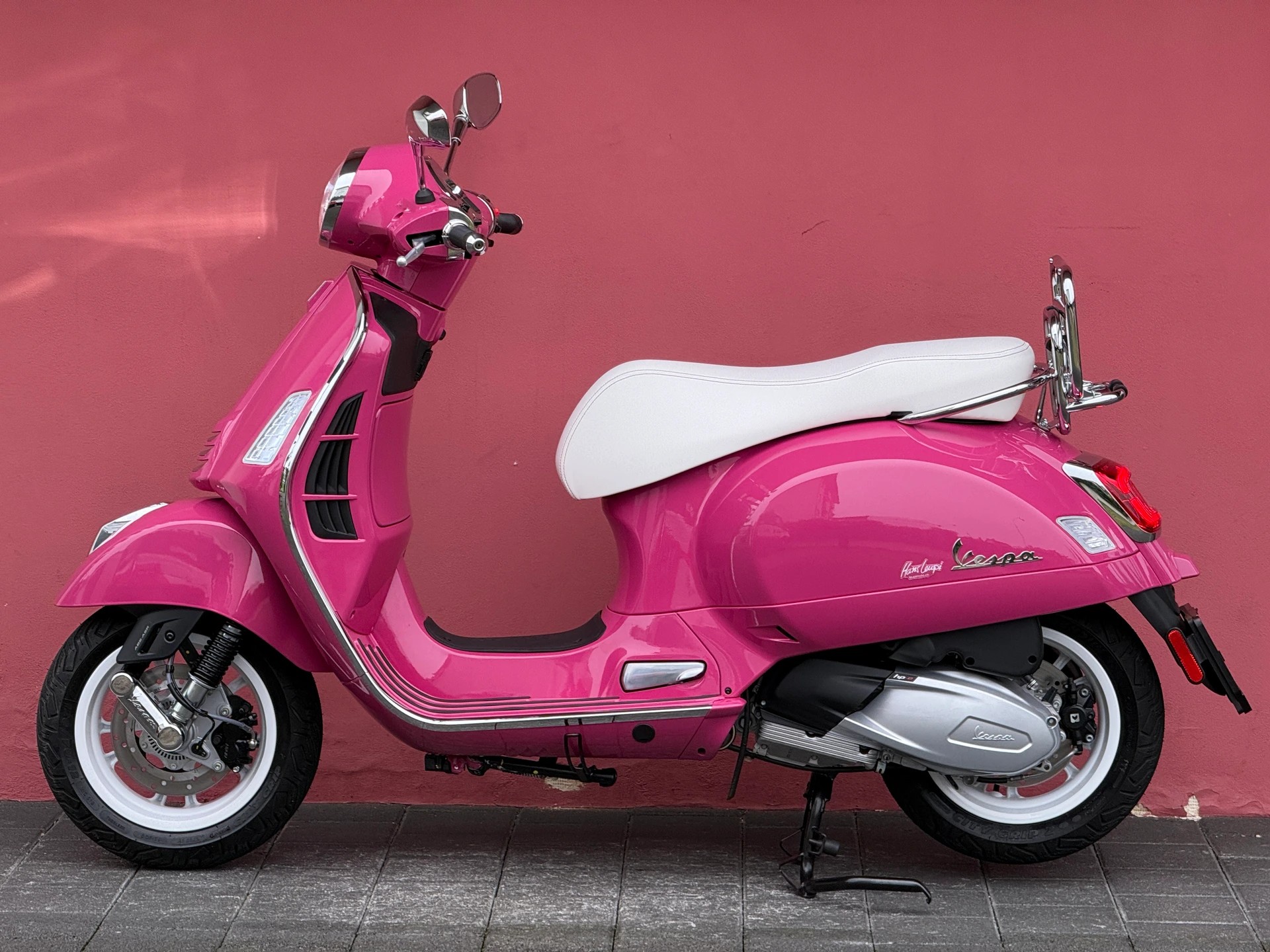 PIAGGIO Vespa GTS 310 Shocking Rosa 801 Tailor Made-image-13