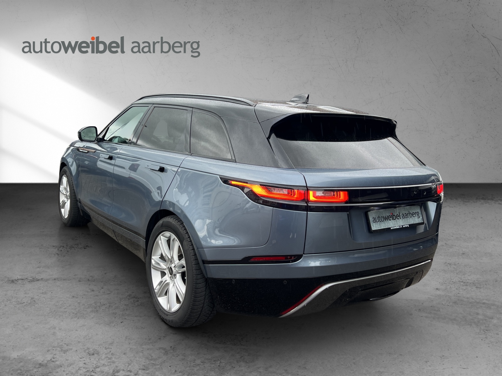 LAND ROVER Range Rover Velar R-Dynamic D 240 SE Automatic-showroom-element-3