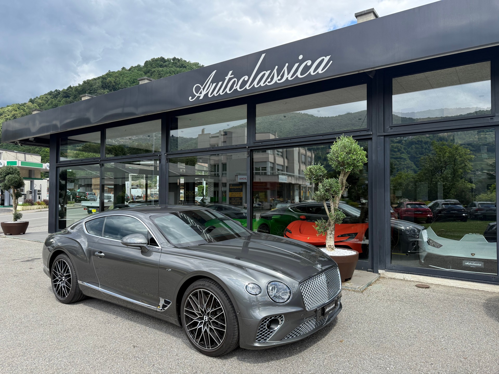 BENTLEY Continental GT 4.0 V8-image-4