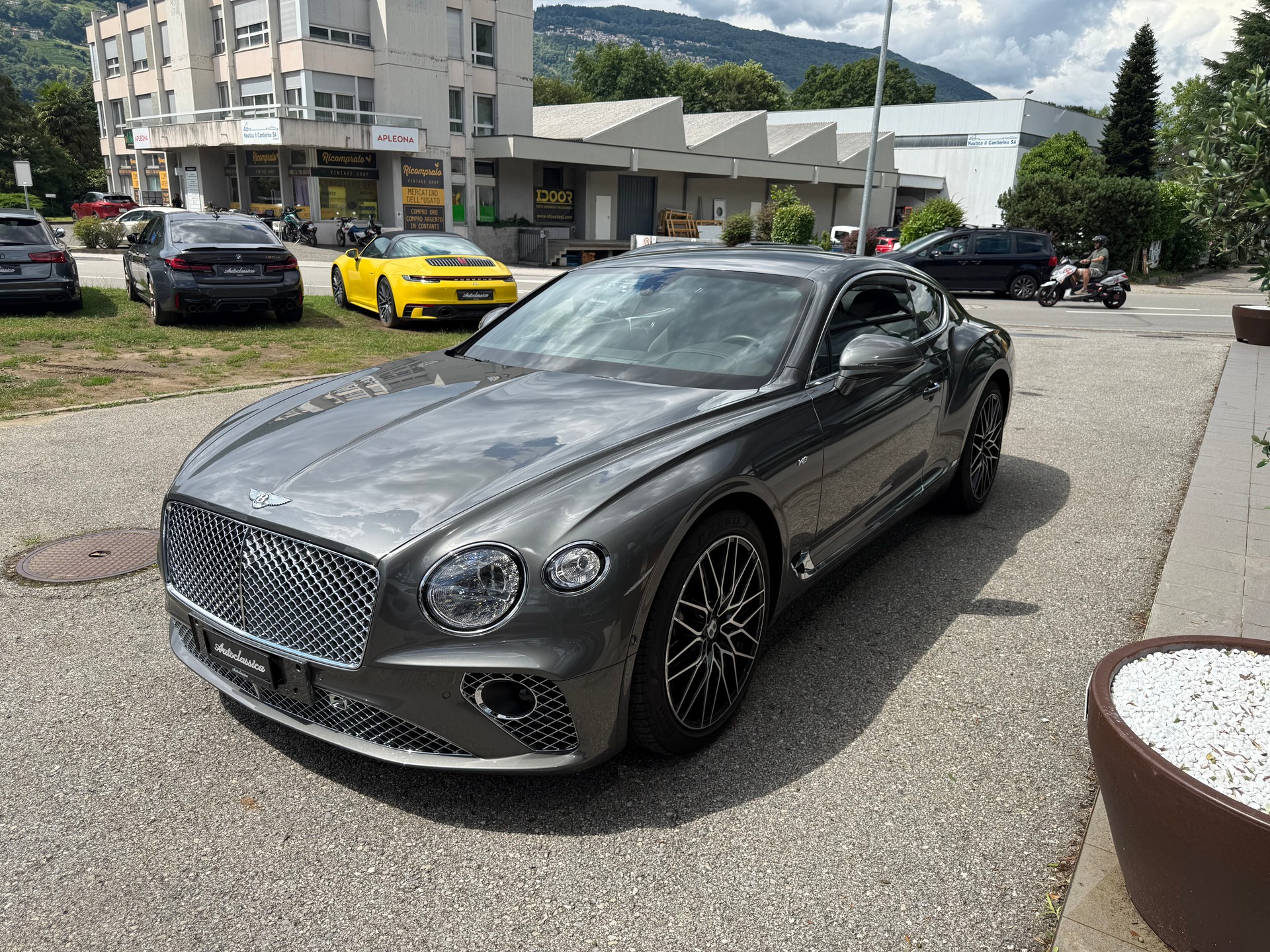 BENTLEY Continental GT 4.0 V8-image-5