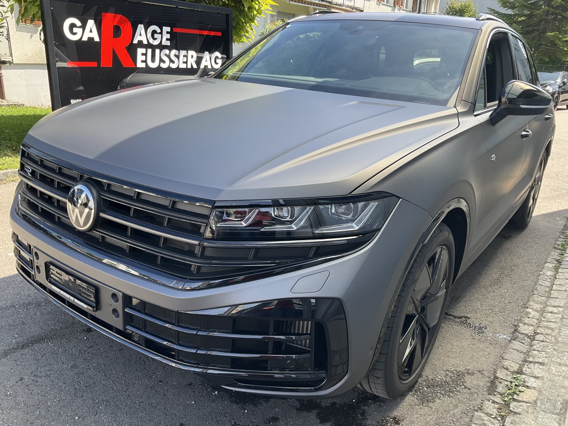 VW Touareg 3.0 TSI eHYBRID 462 PS 4MOTION R *** SILIZIUMGRAU MATT & 5 JAHRE VW WERSGARANTIE ***