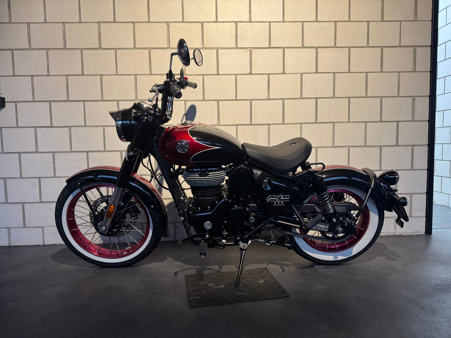 ROYAL ENFIELD GOAN 350-image-1