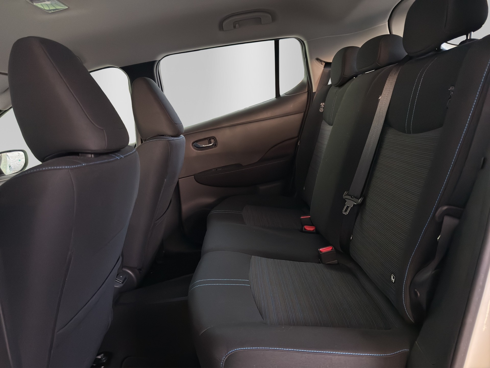 NISSAN Leaf Visia (incl. batt)-image-13