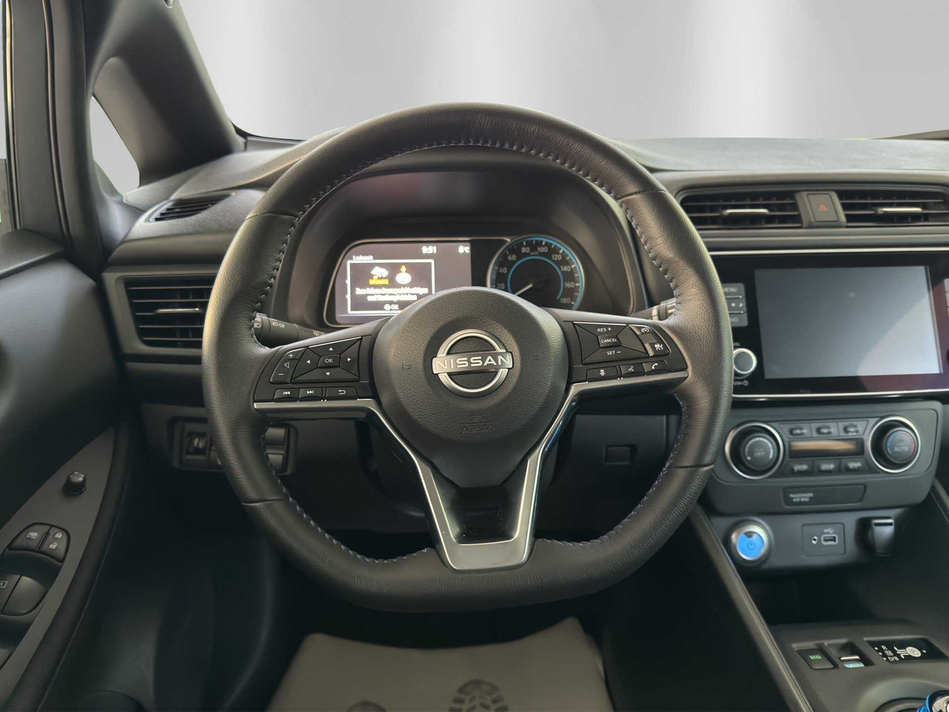 NISSAN Leaf Visia (incl. batt)-image-9