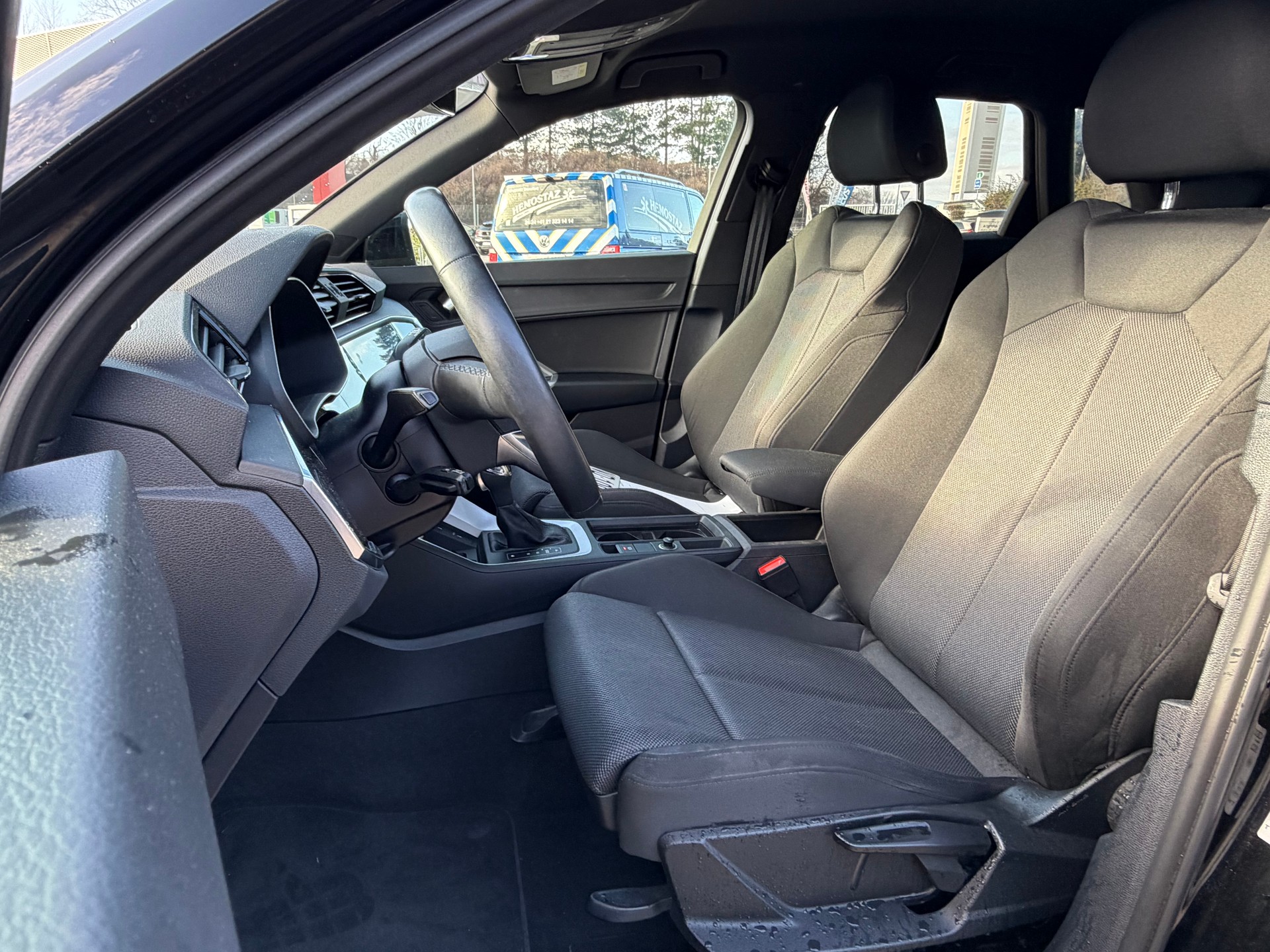 AUDI Q3 35 TFSI S line Attraction S-tronic-image-10