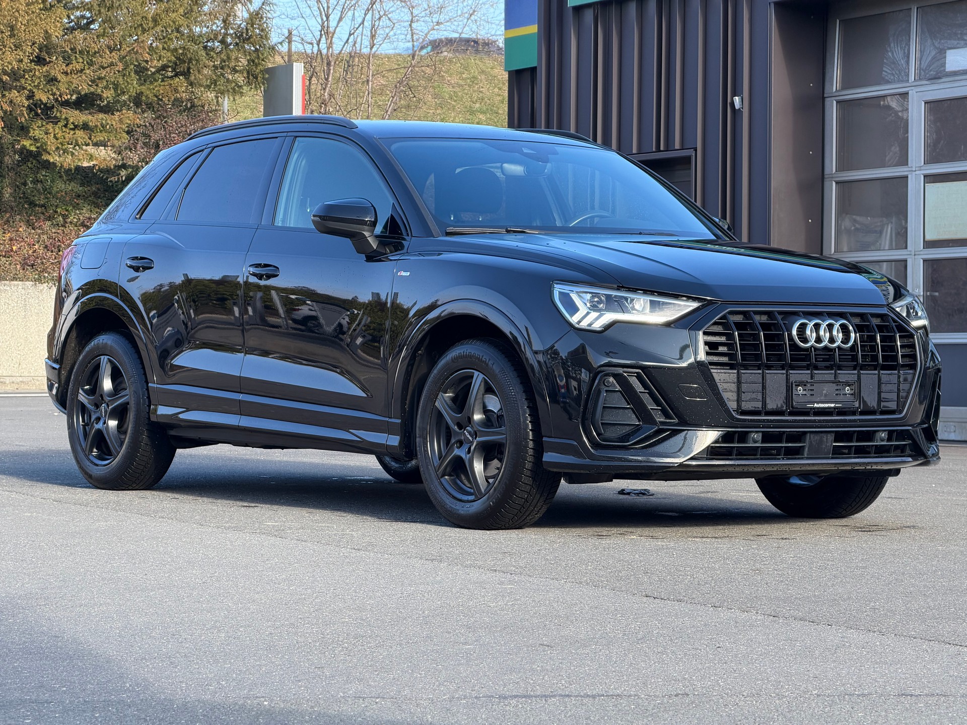 AUDI Q3 35 TFSI S line Attraction S-tronic-showroom-element-2