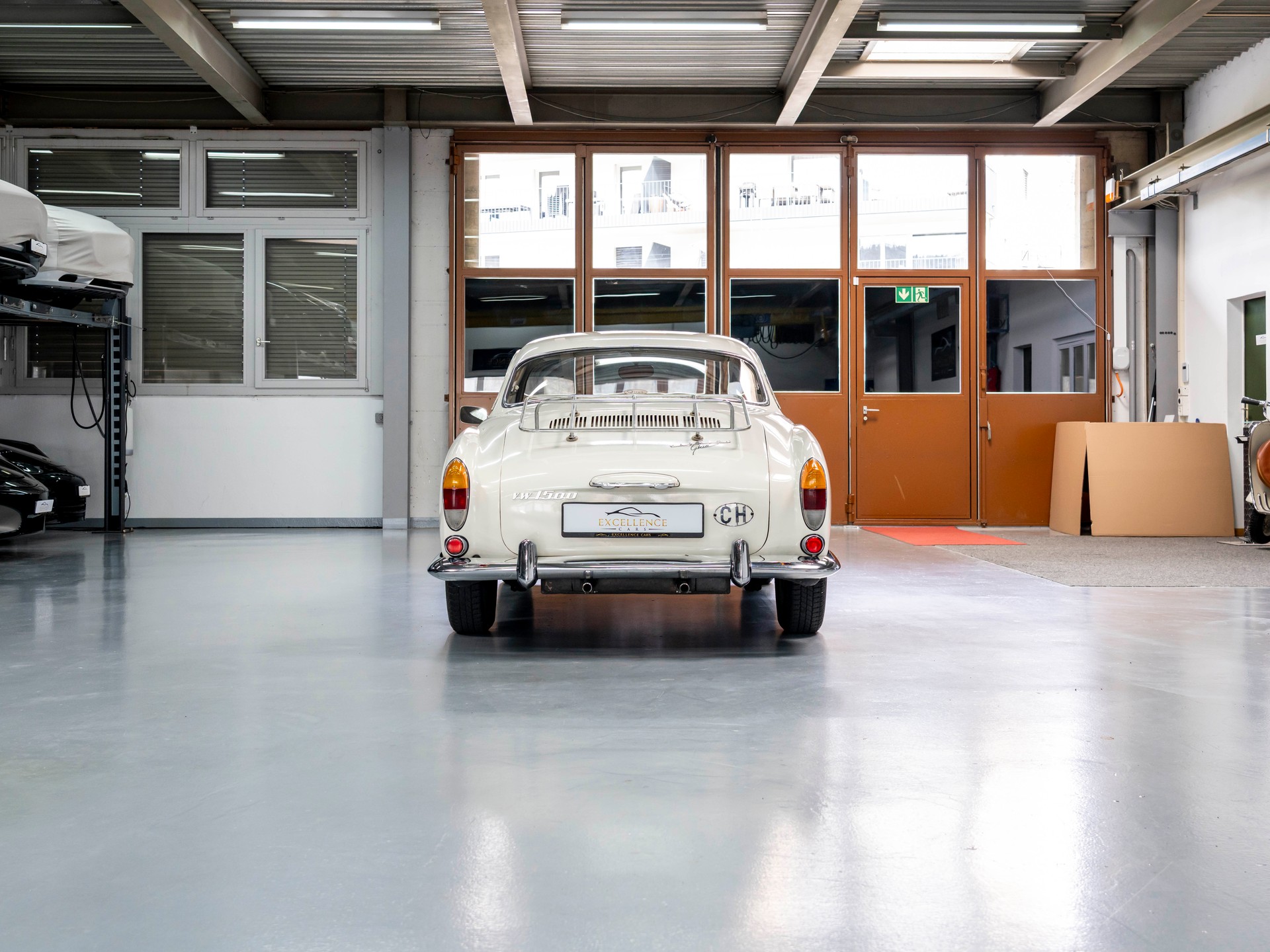 VW Karmann-Ghia 14-image-6