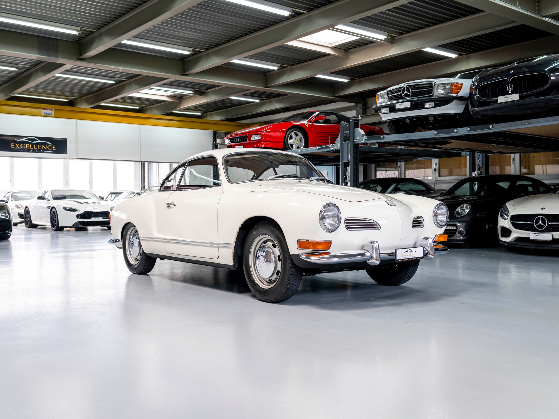 VW Karmann-Ghia 14-image-2