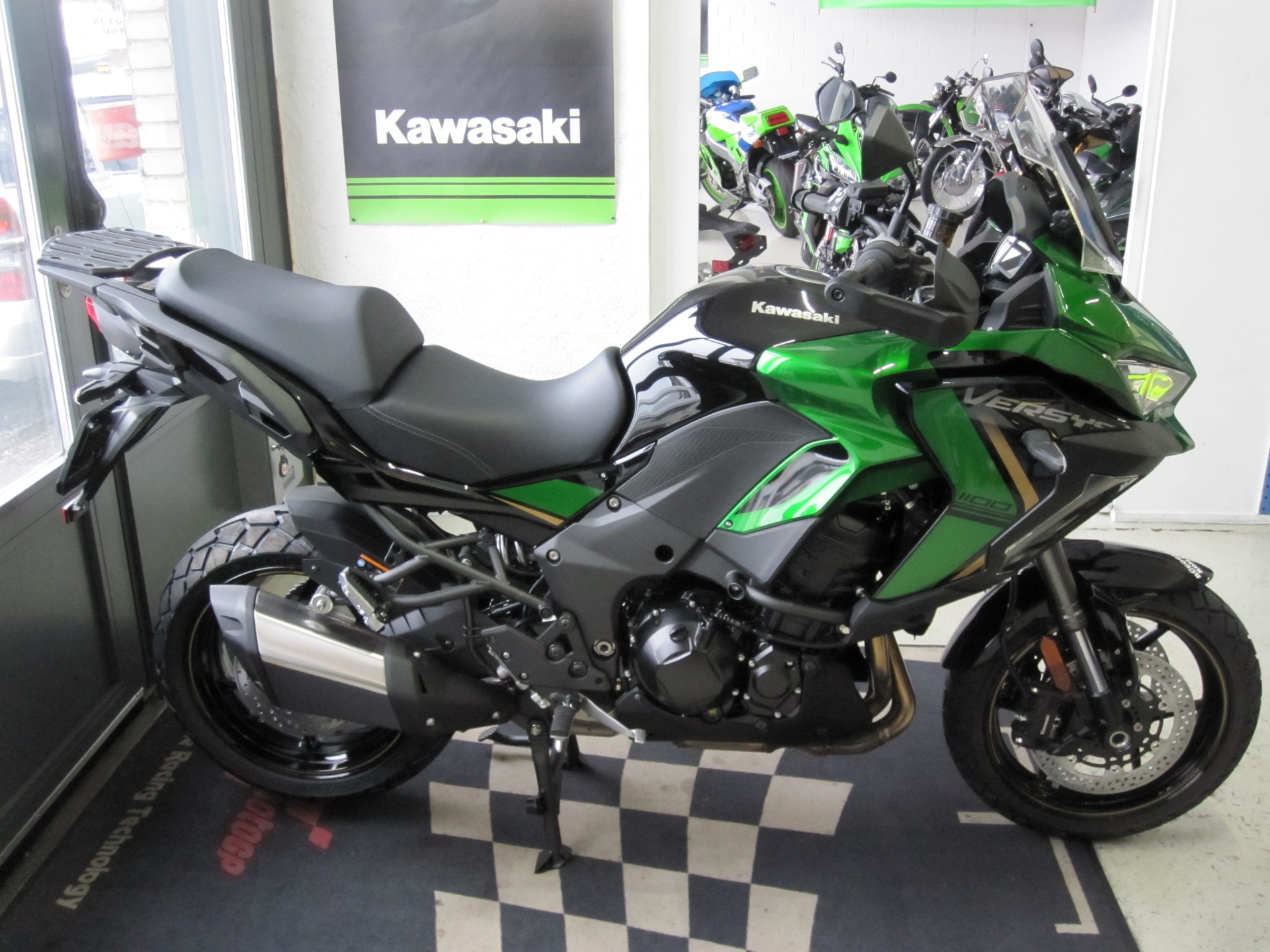 KAWASAKI Versys 1100 SE-image-2
