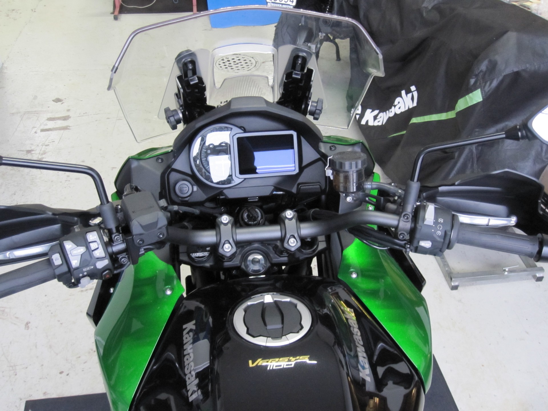 KAWASAKI Versys 1100 SE-image-5