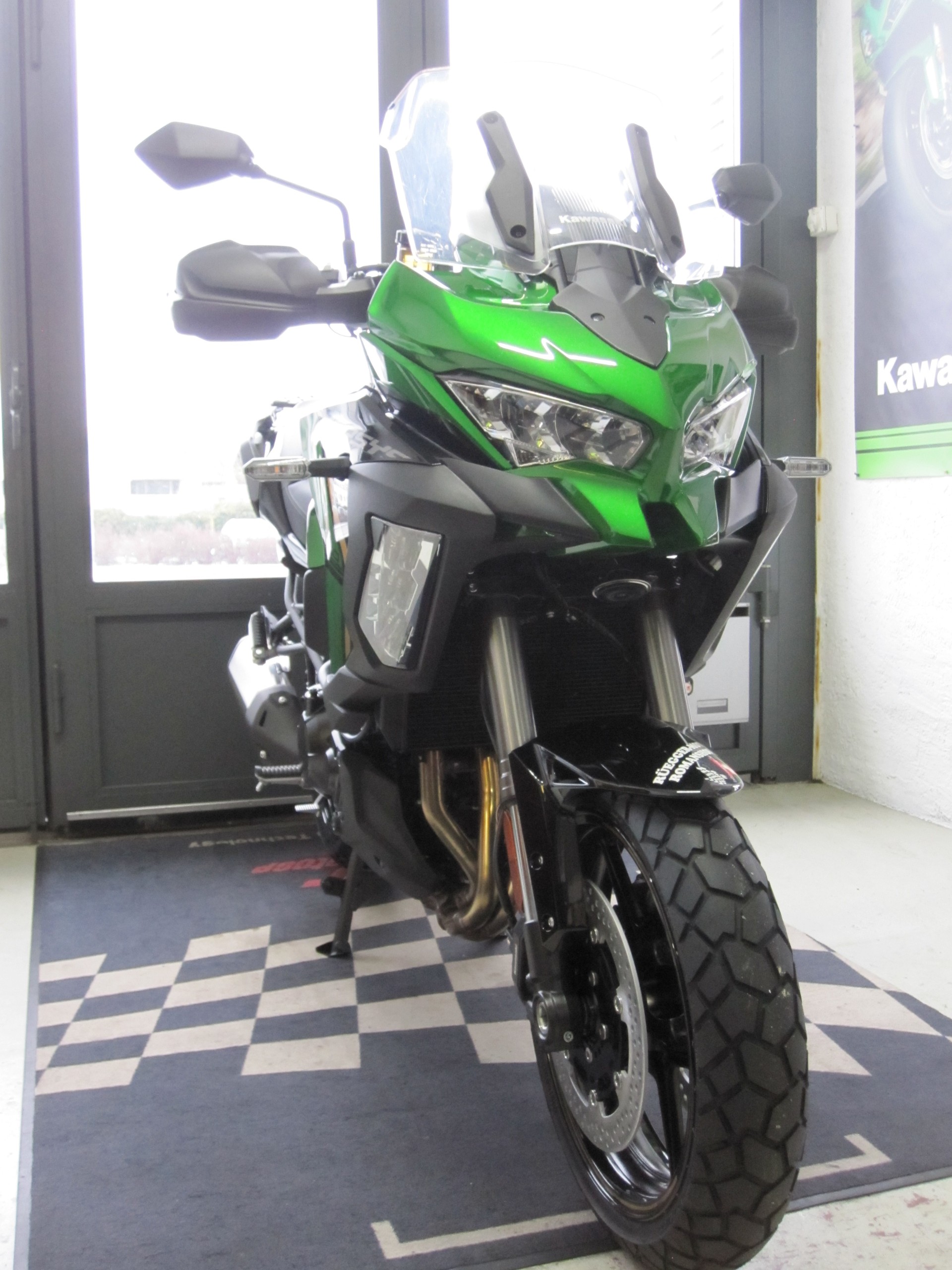 KAWASAKI Versys 1100 SE-image-1