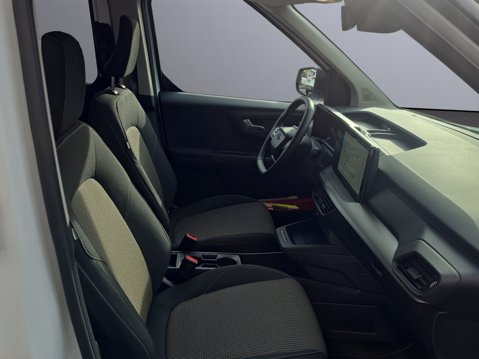 FORD E-Tourneo Courier Trend-image-11