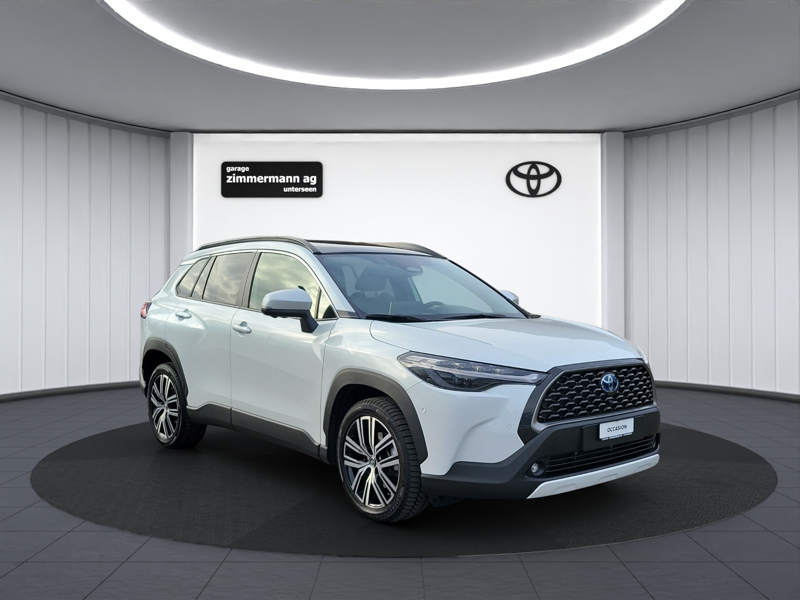 TOYOTA Corolla Cross 2.0 HSD Premium AWD-i-showroom-element-2