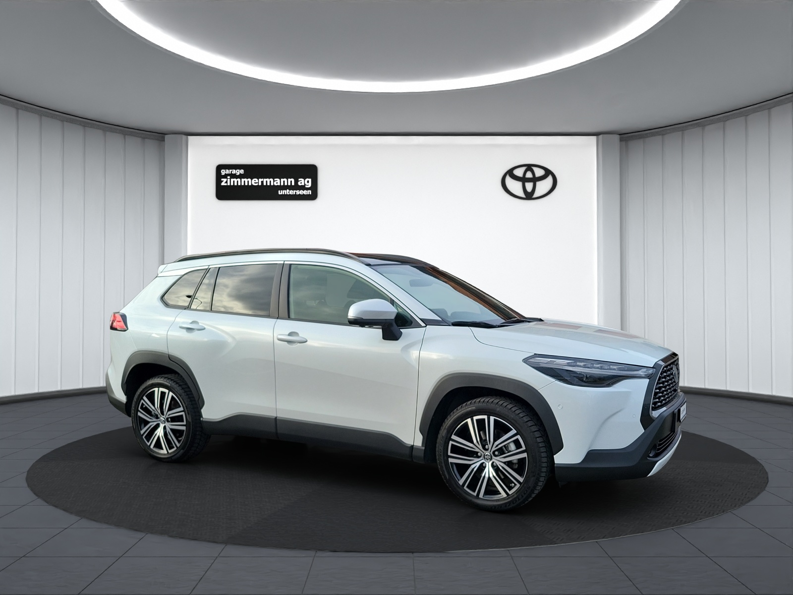 TOYOTA Corolla Cross 2.0 HSD Premium AWD-i-showroom-element-3